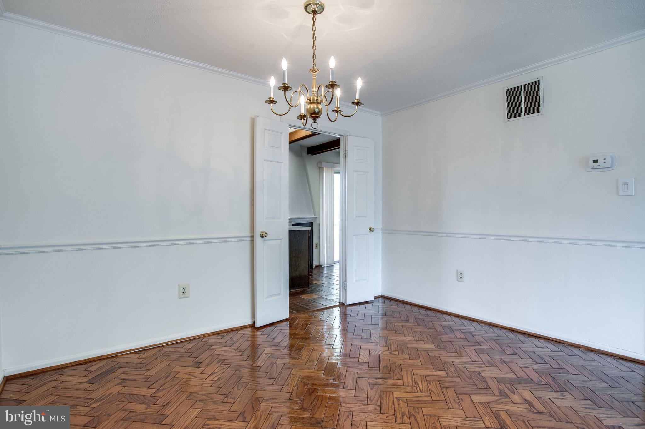 2880 SUTTON OAKS LANE