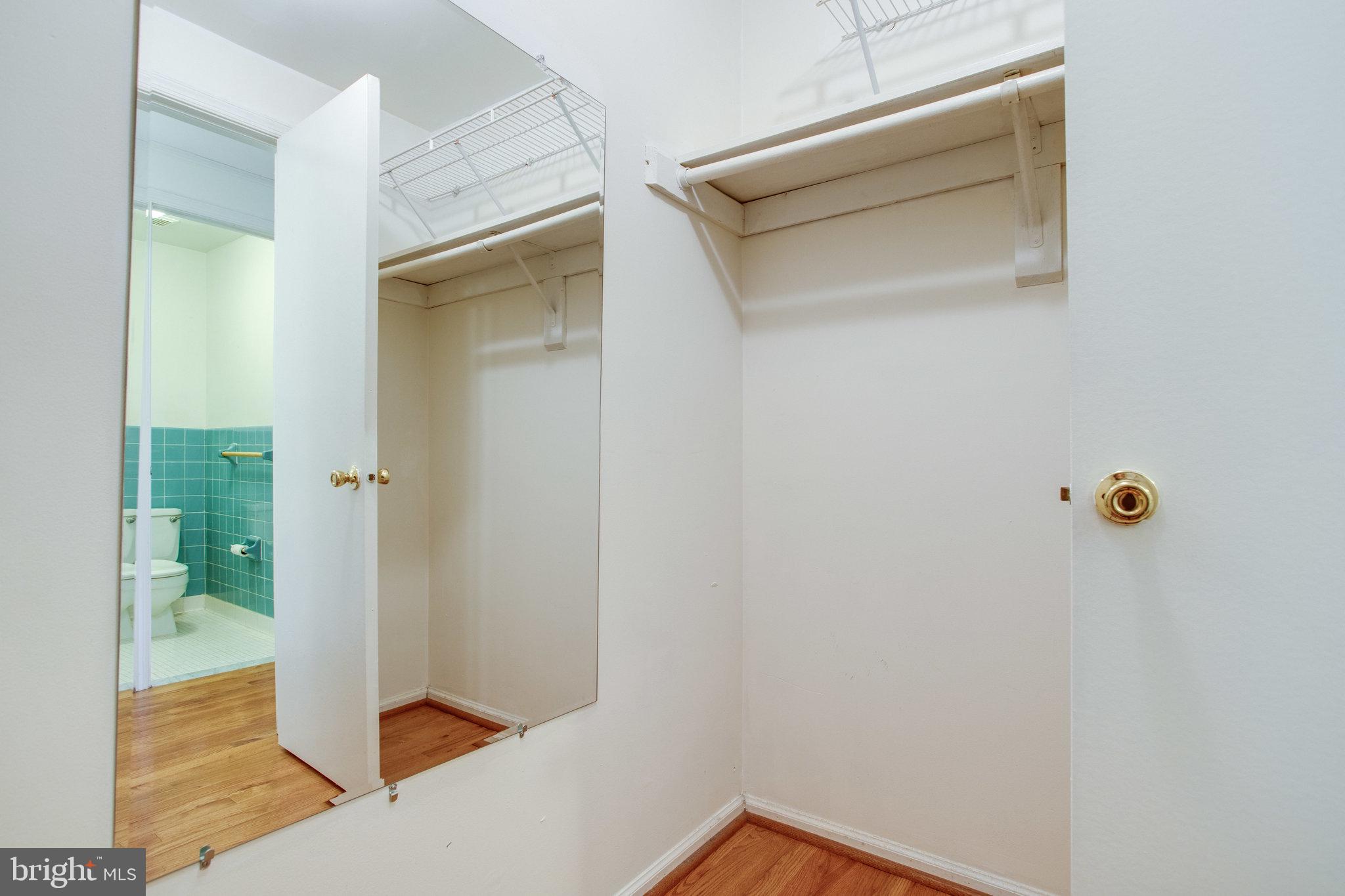 2880 SUTTON OAKS LANE