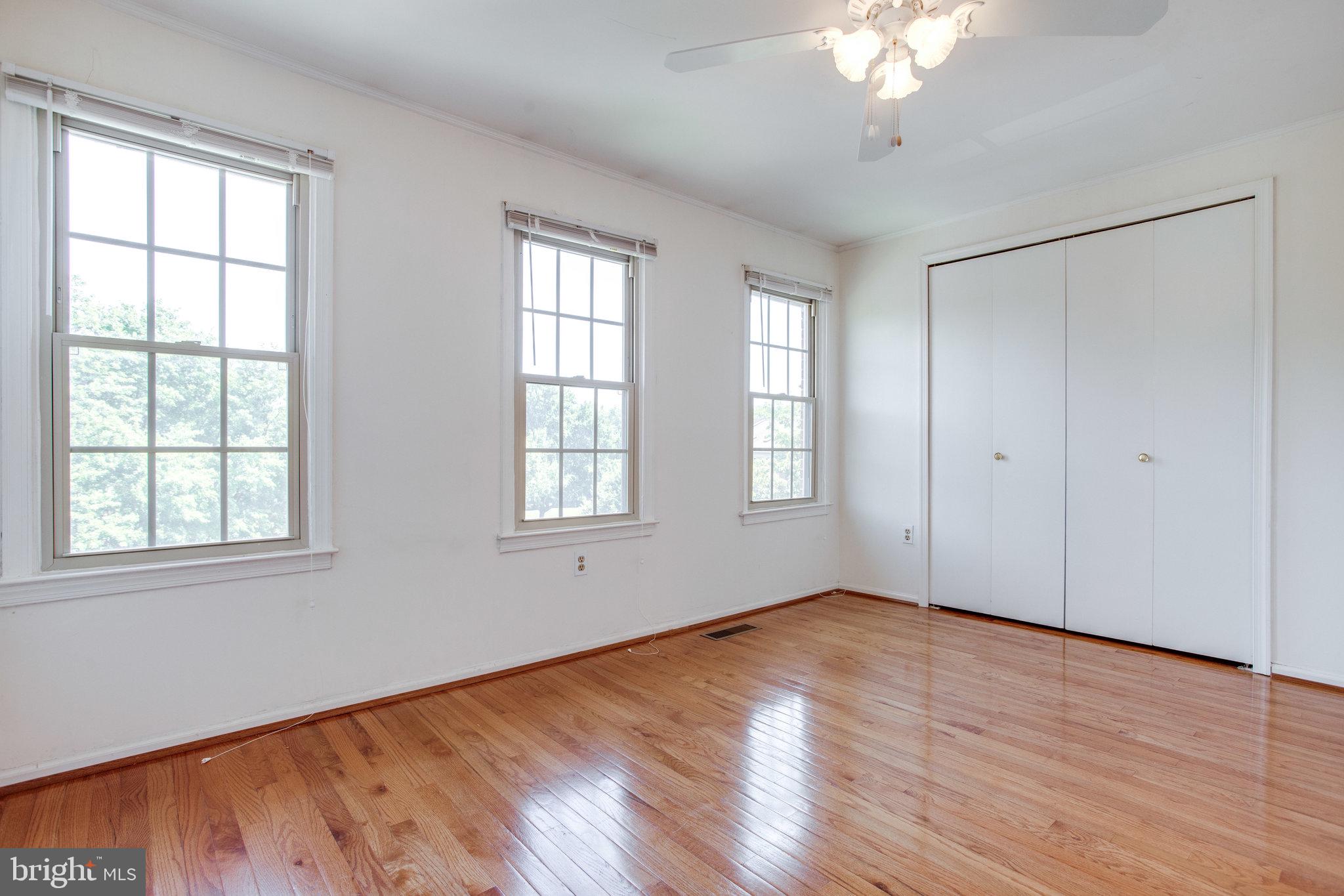 2880 SUTTON OAKS LANE