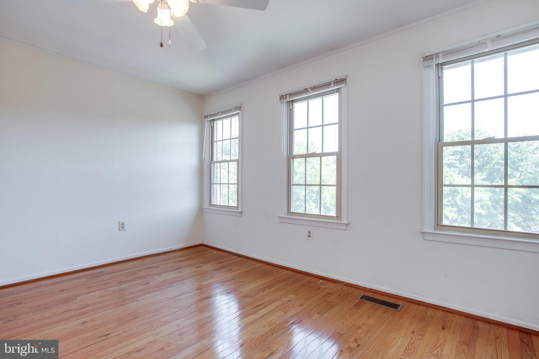 2880 SUTTON OAKS LANE