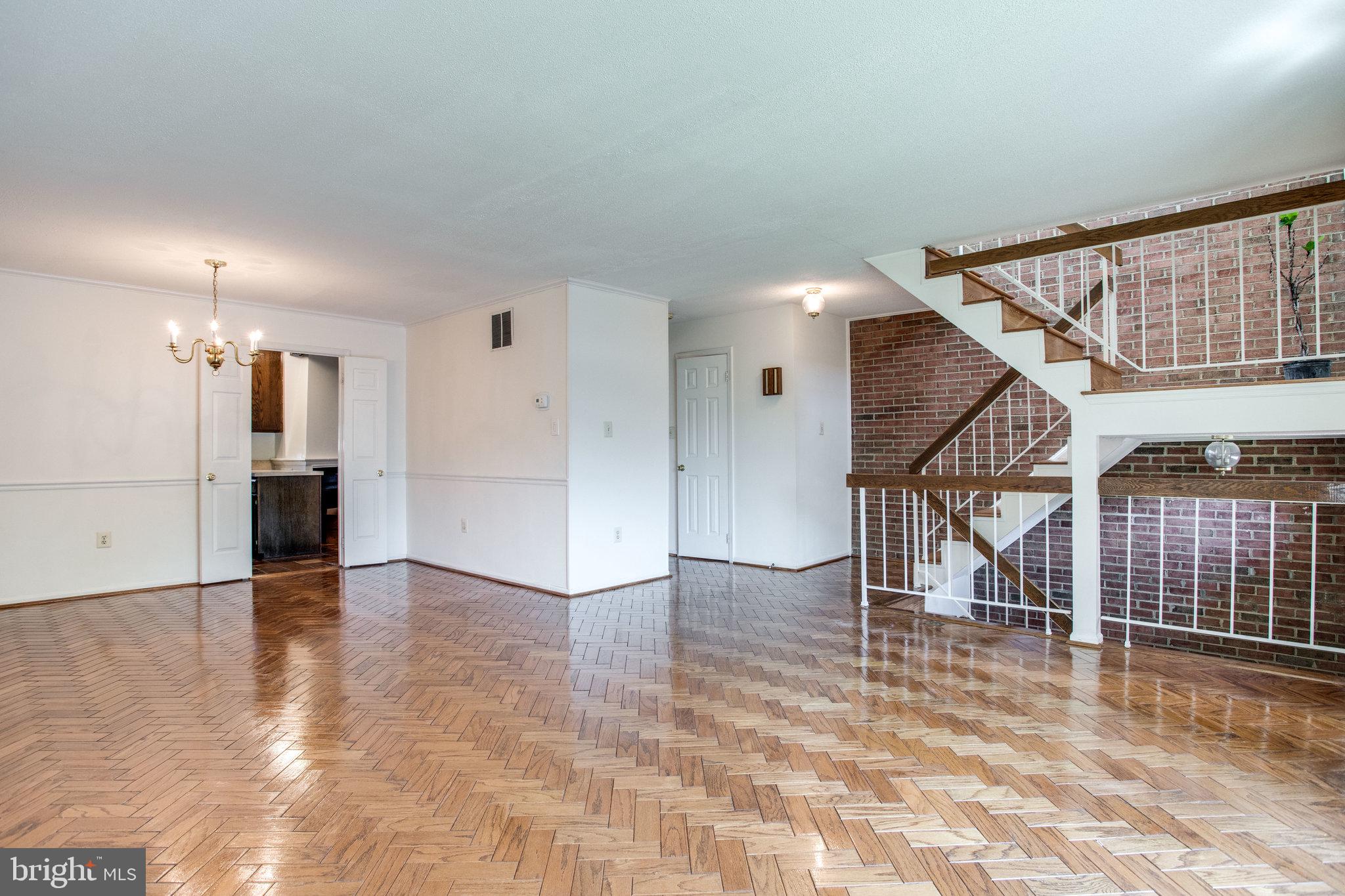 2880 SUTTON OAKS LANE