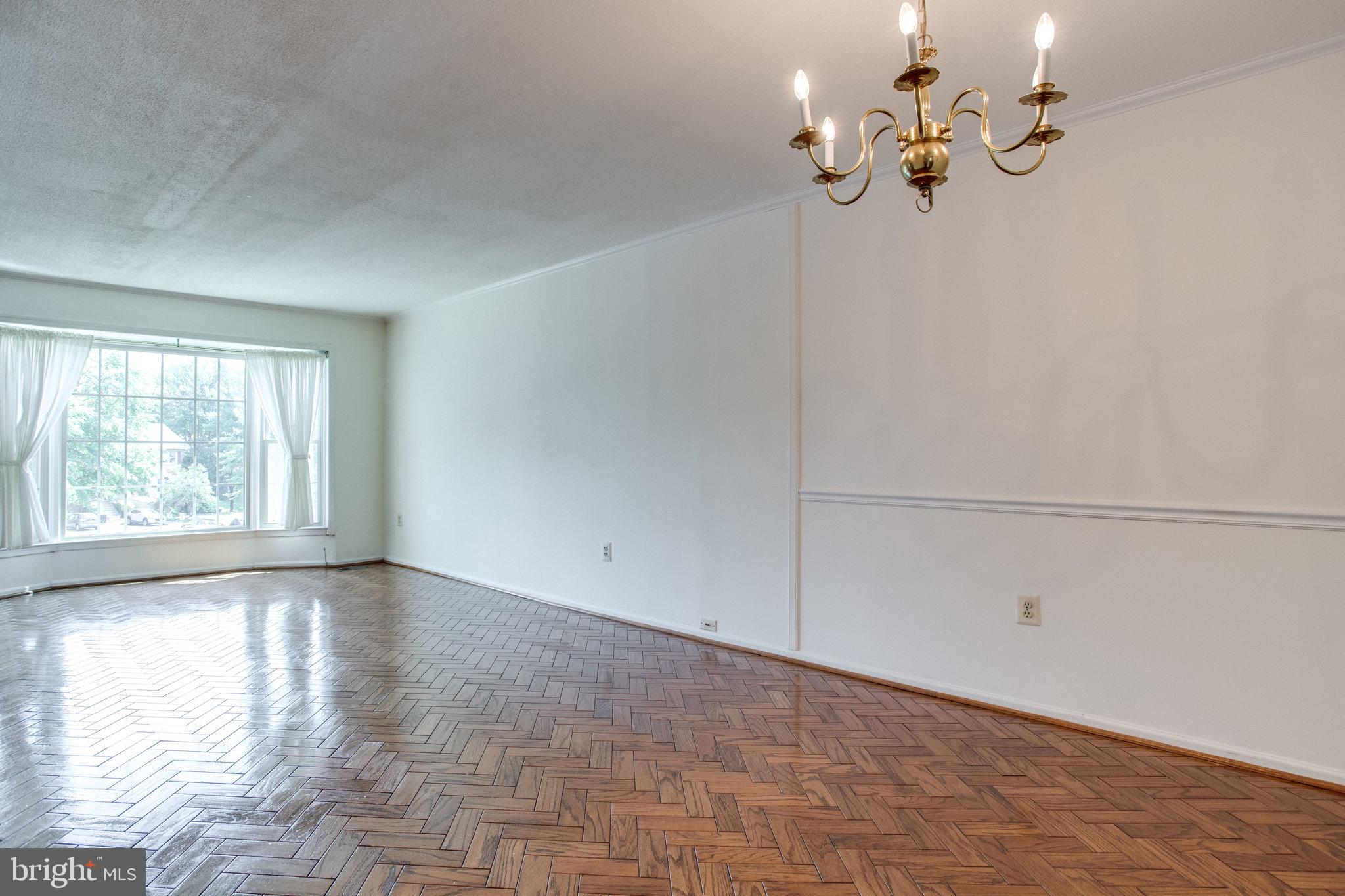 2880 SUTTON OAKS LANE