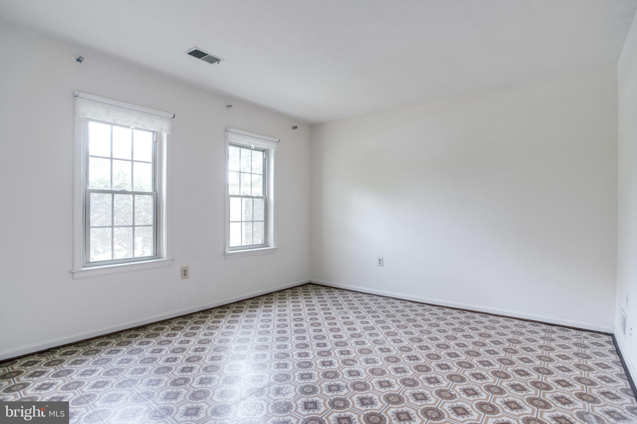 2880 SUTTON OAKS LANE