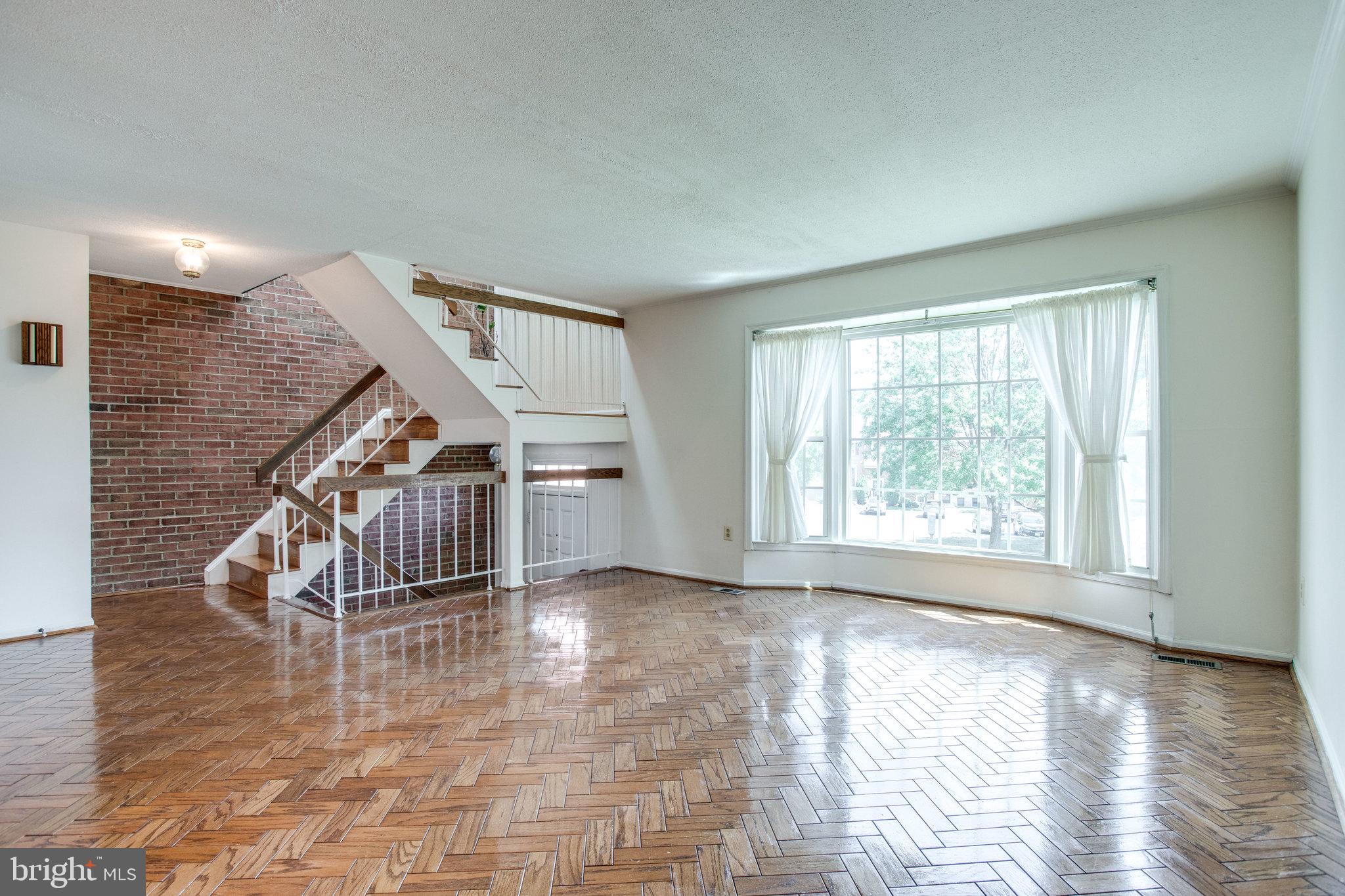 2880 SUTTON OAKS LANE