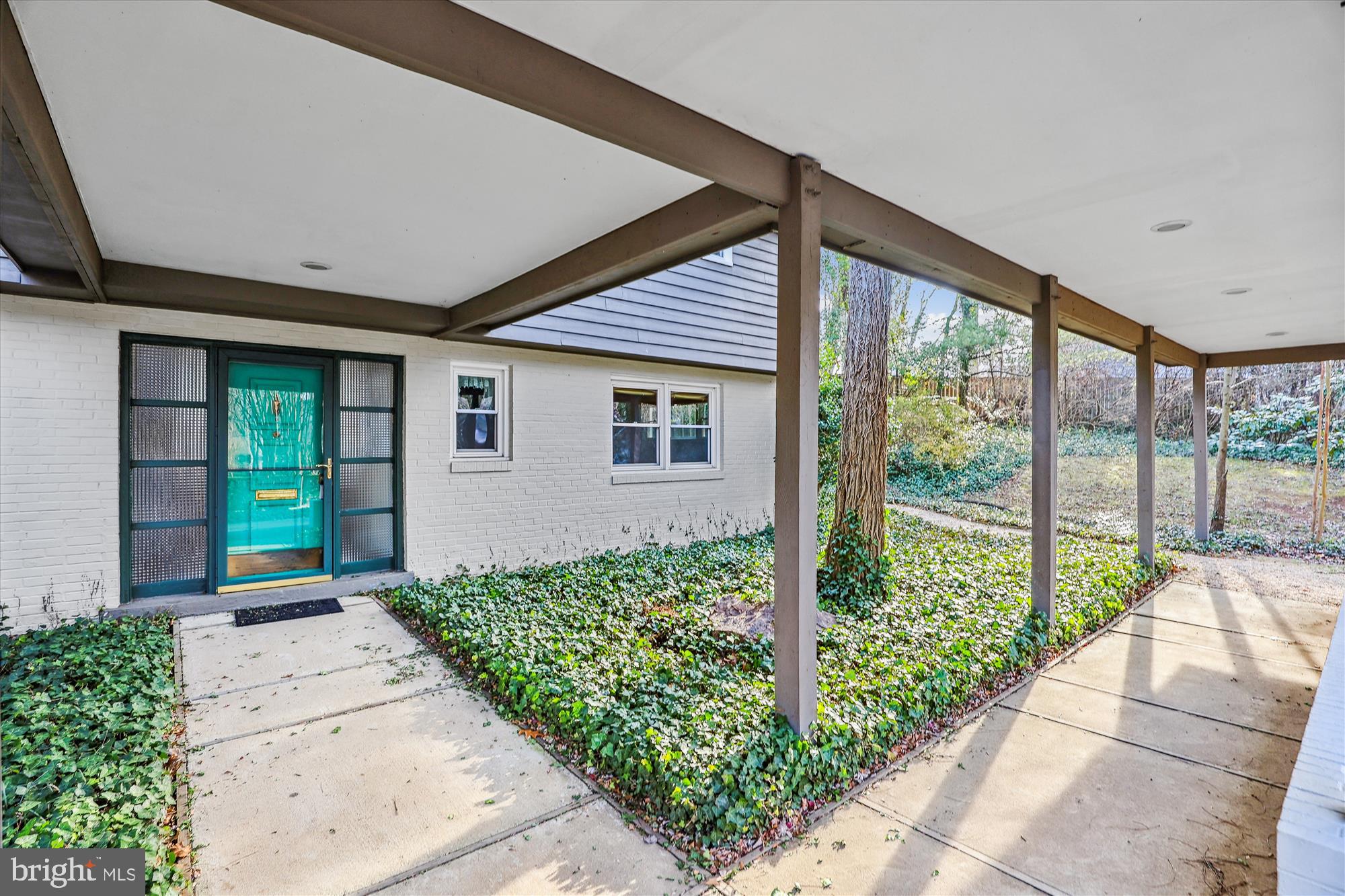 6154 BEACHWAY DRIVE