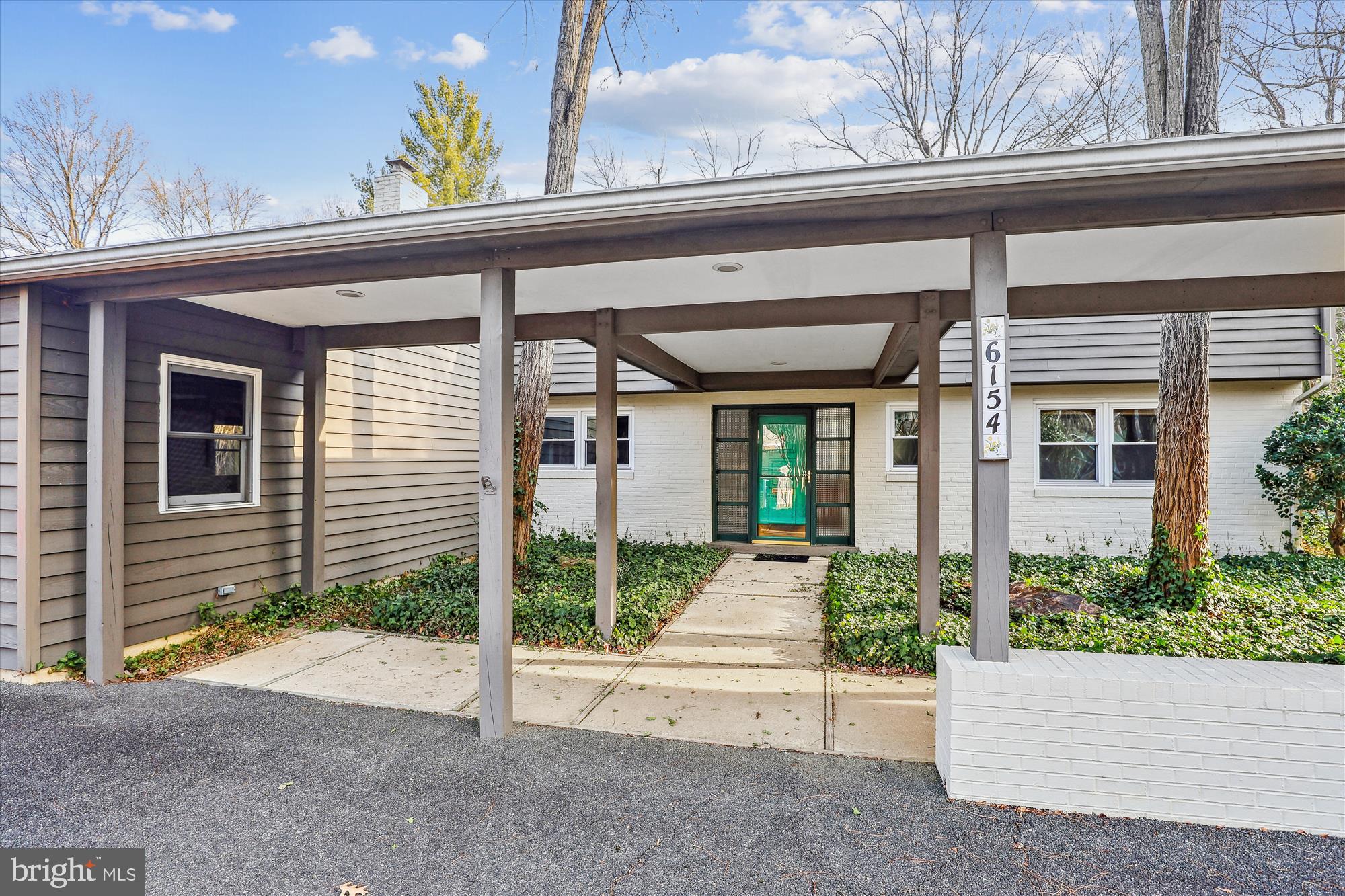 6154 BEACHWAY DRIVE