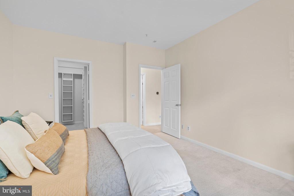 1704 LAKE SHORE CREST DRIVE 21