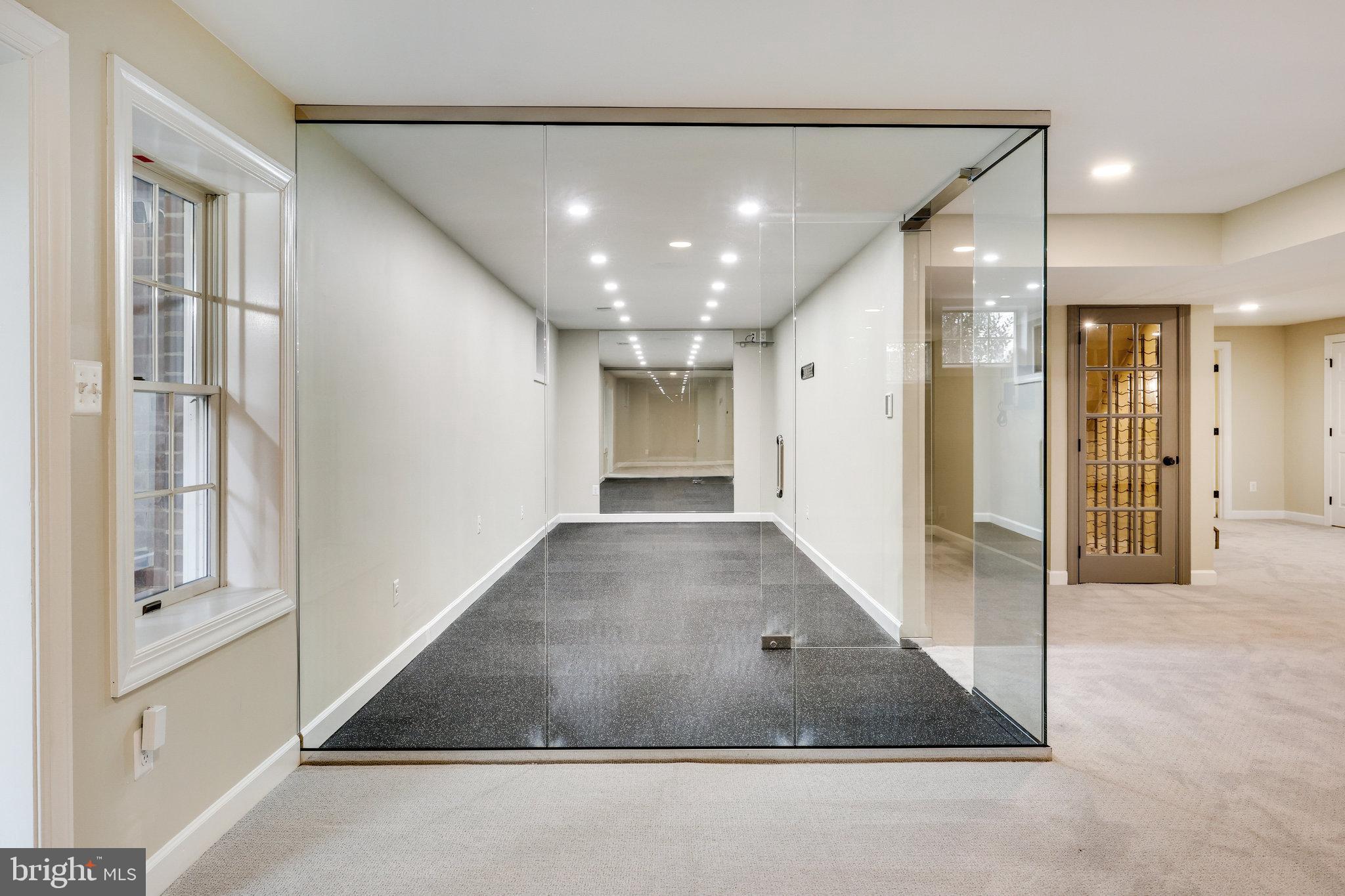 9425 LAKESIDE DRIVE