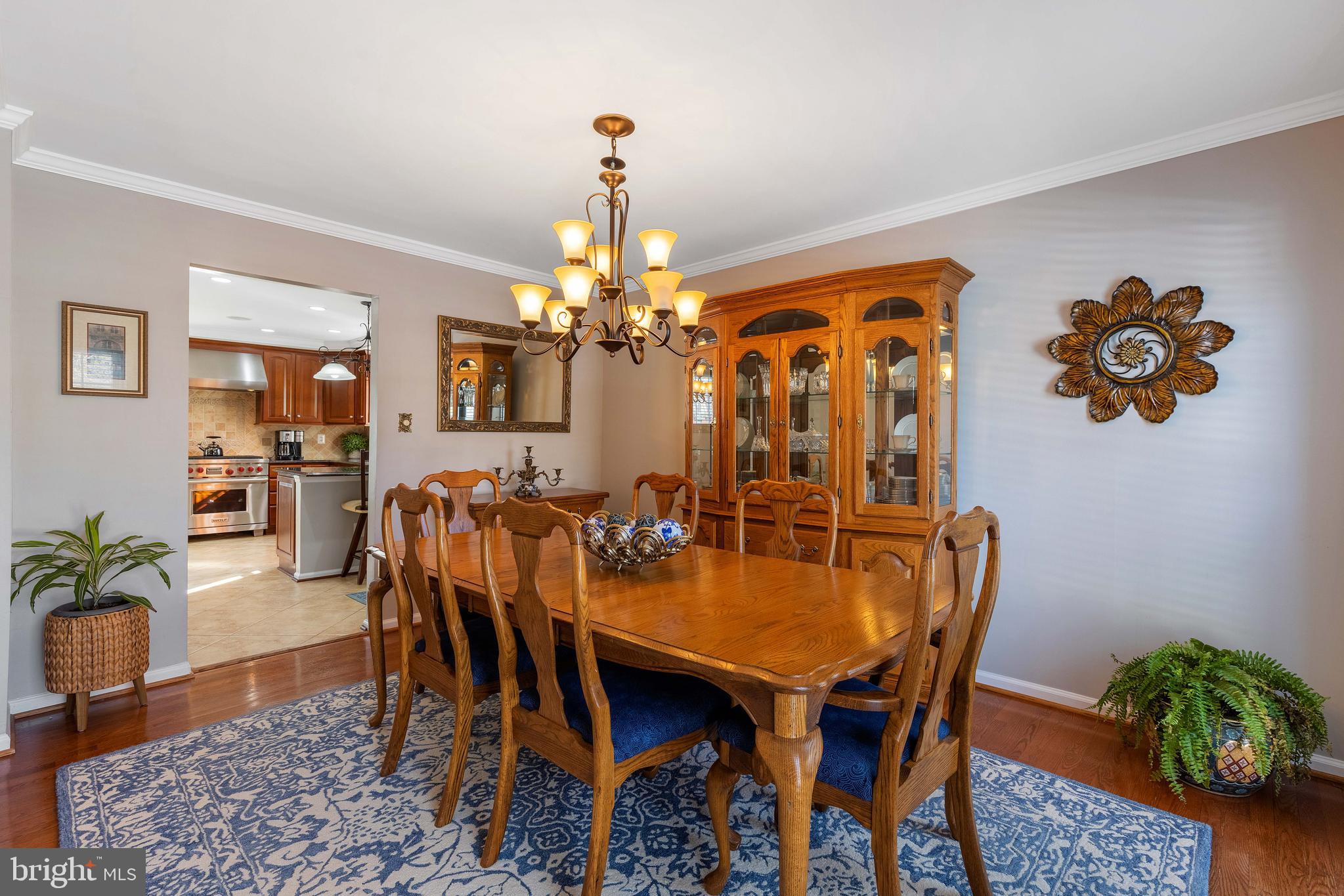 8621 NANLEE DRIVE