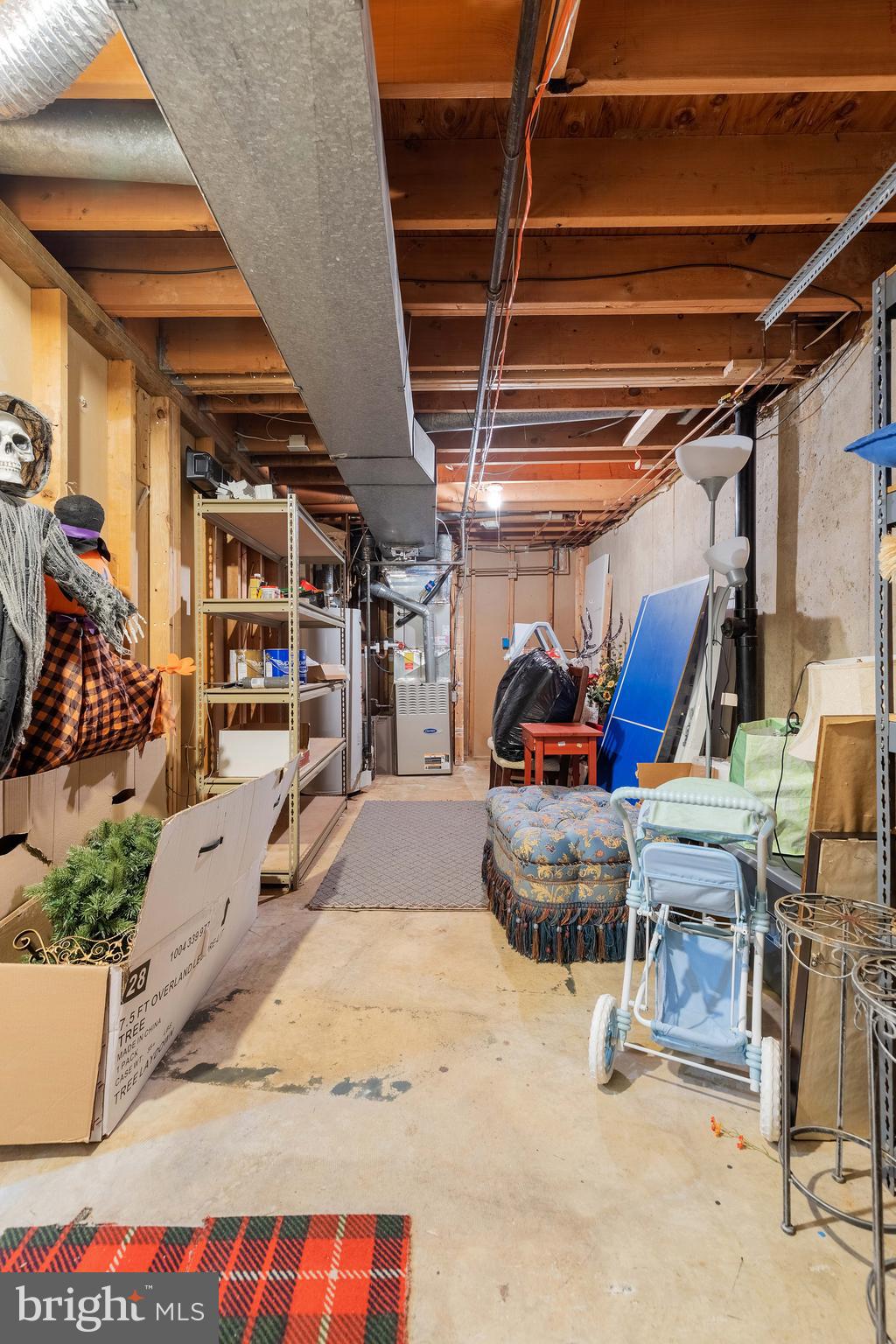 8621 NANLEE DRIVE