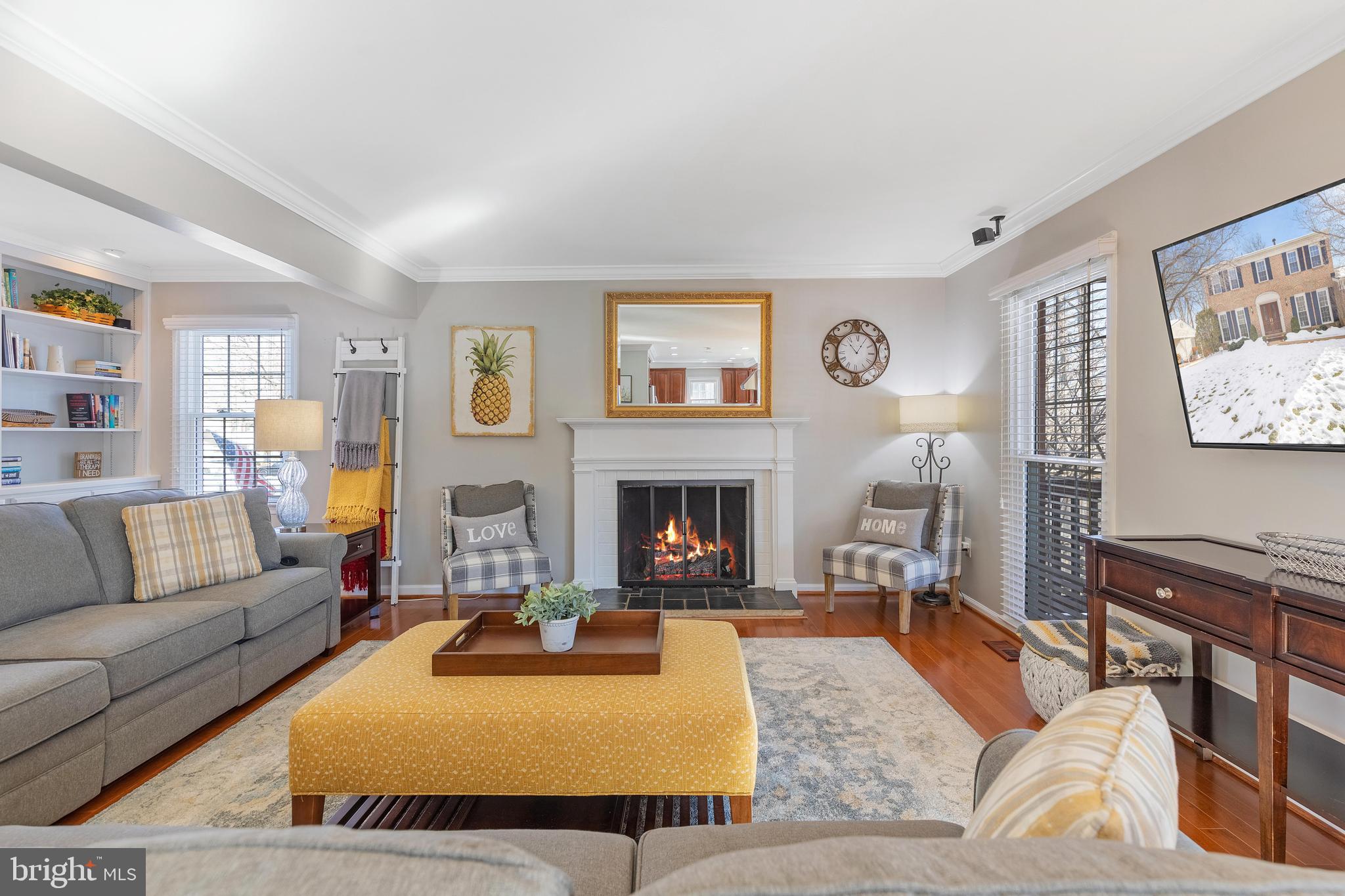 8621 NANLEE DRIVE
