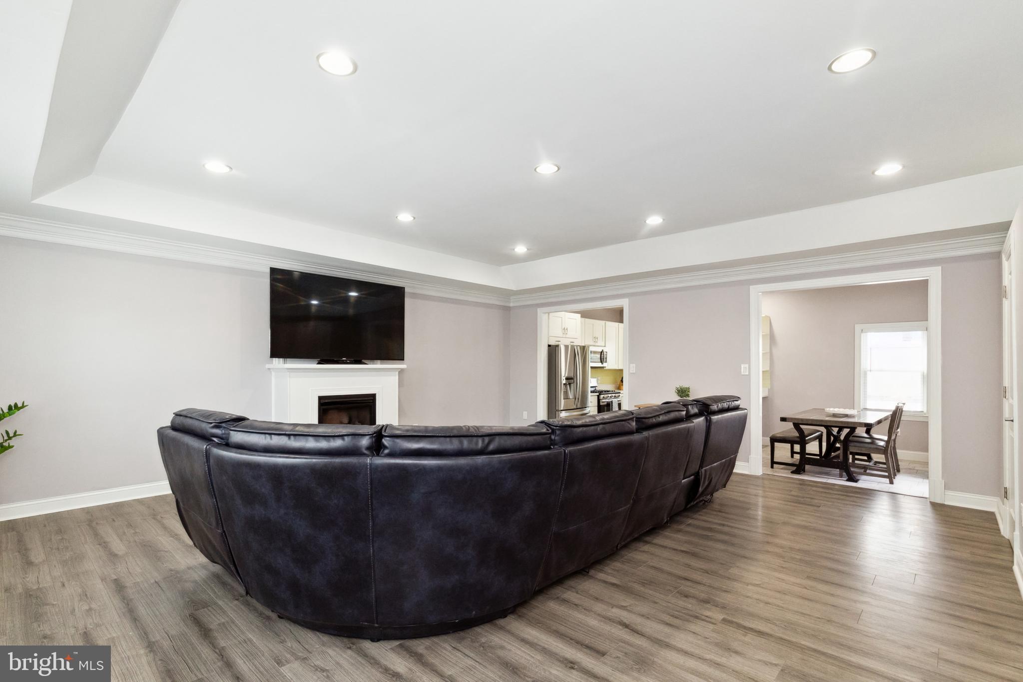 7561 KINGMAN DRIVE