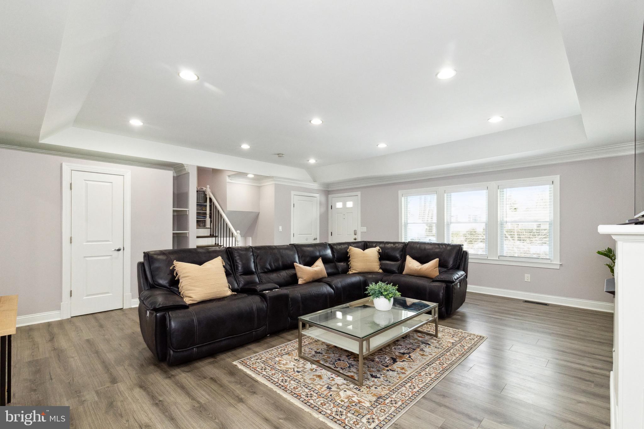 7561 KINGMAN DRIVE