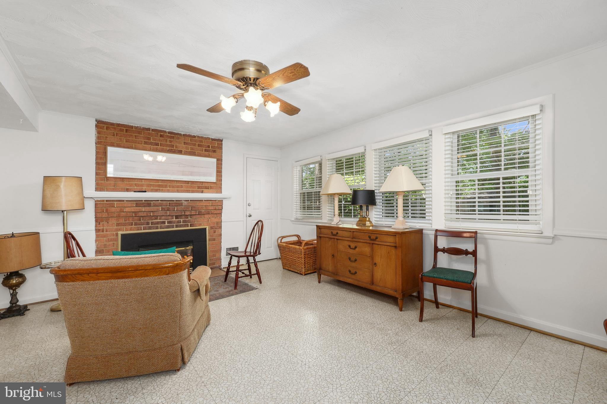 1113 CAMERON ROAD