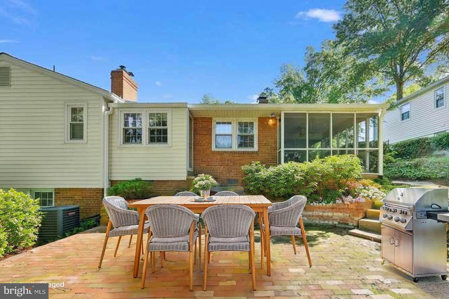 1113 CAMERON ROAD
