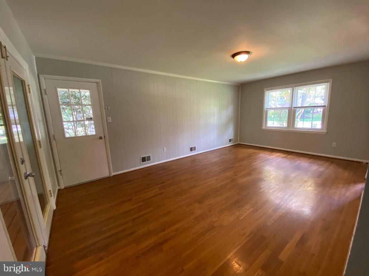 8318 ORANGE COURT