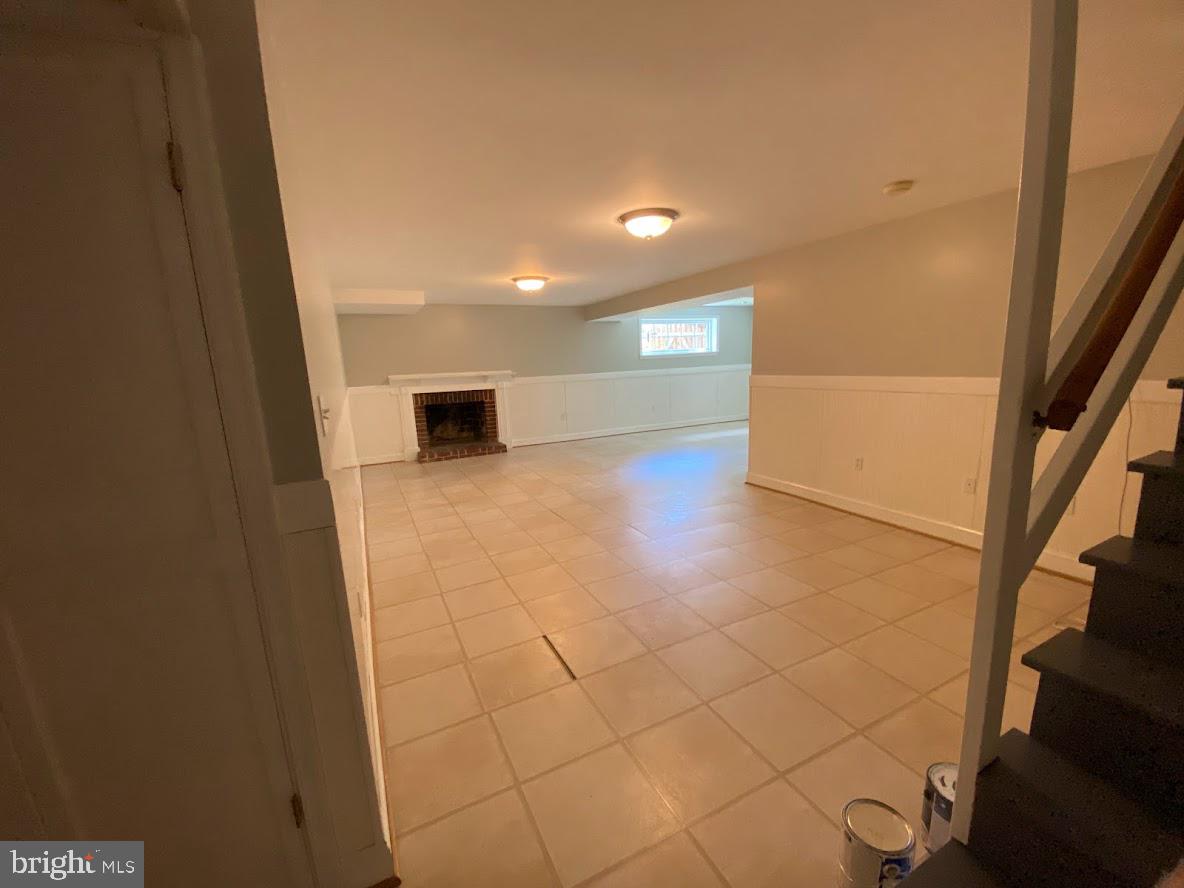 8318 ORANGE COURT