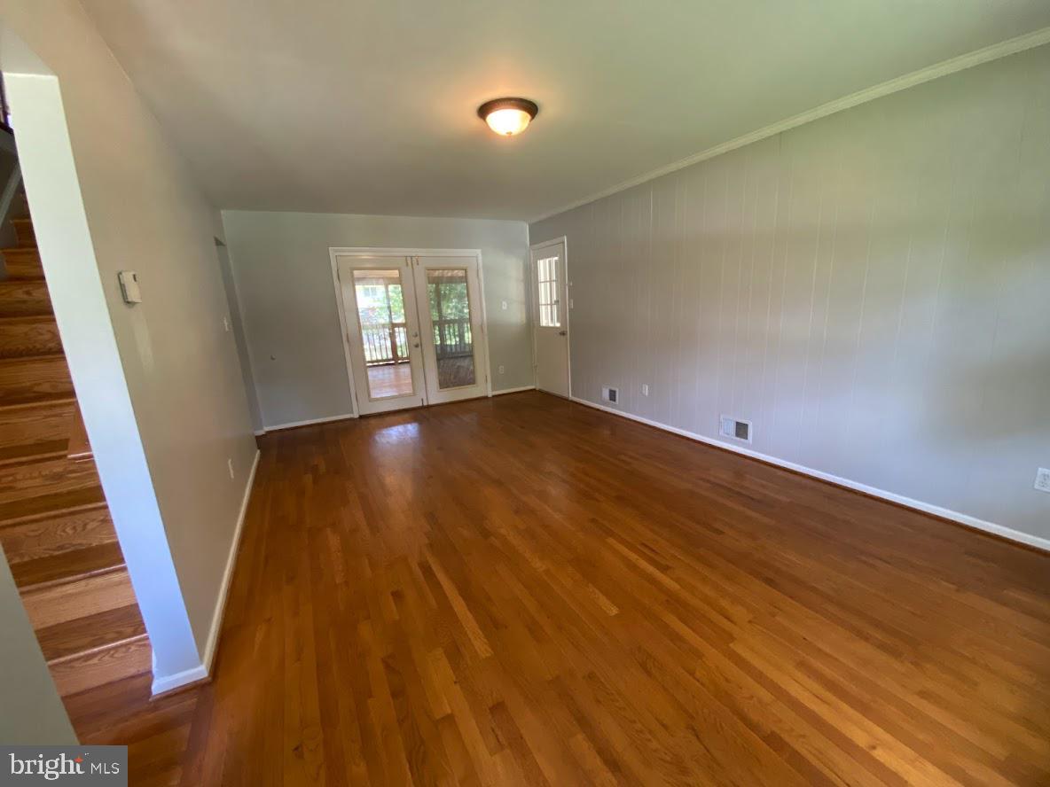 8318 ORANGE COURT