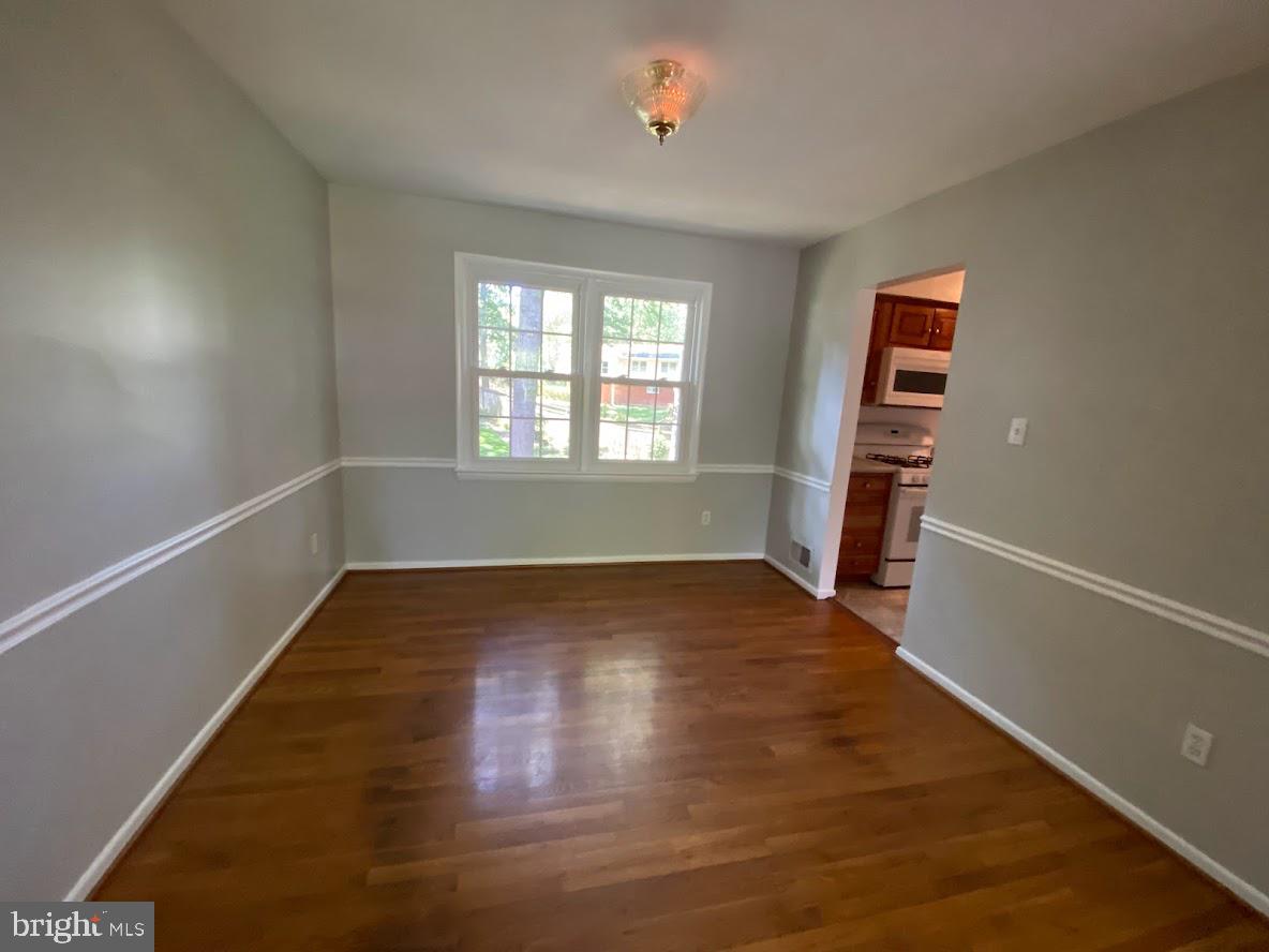 8318 ORANGE COURT