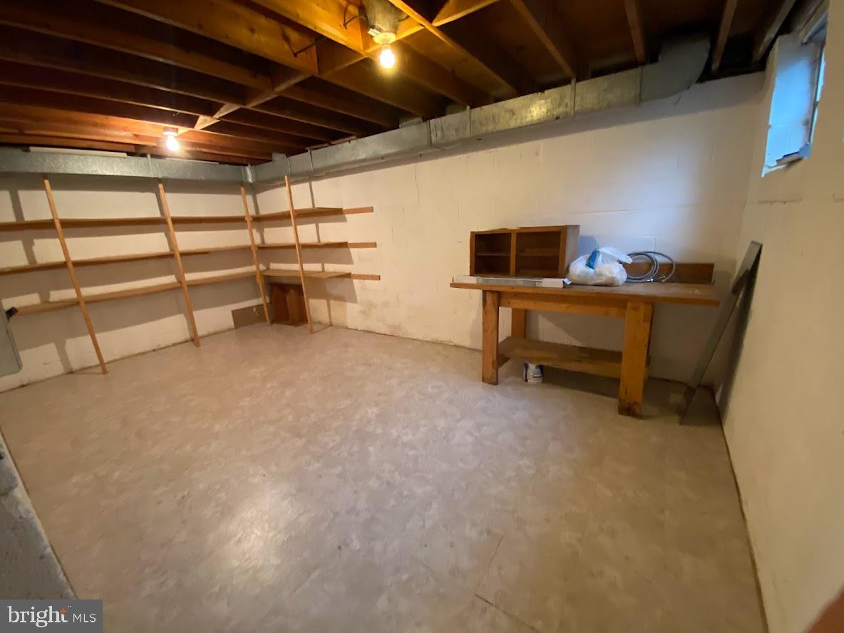 8318 ORANGE COURT