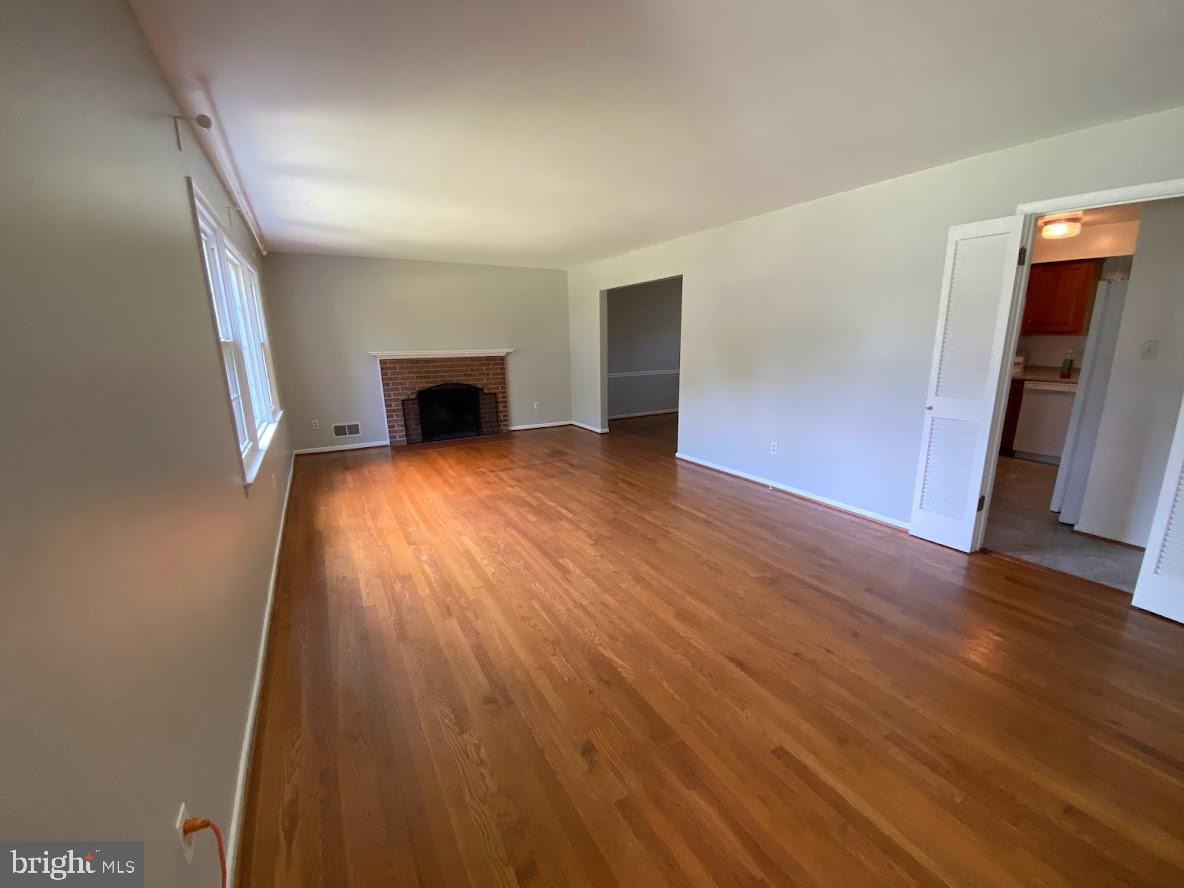 8318 ORANGE COURT