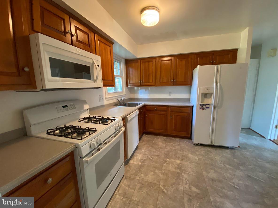8318 ORANGE COURT