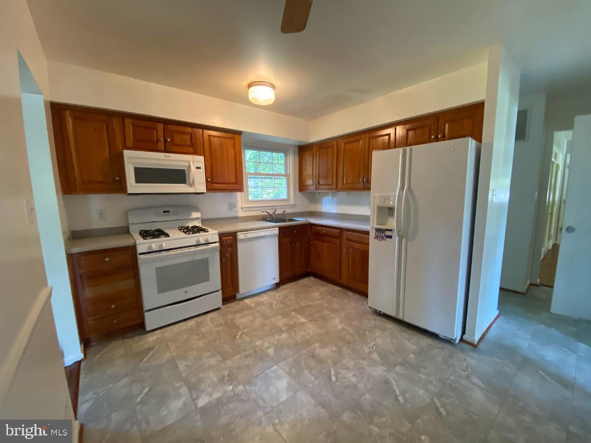 8318 ORANGE COURT