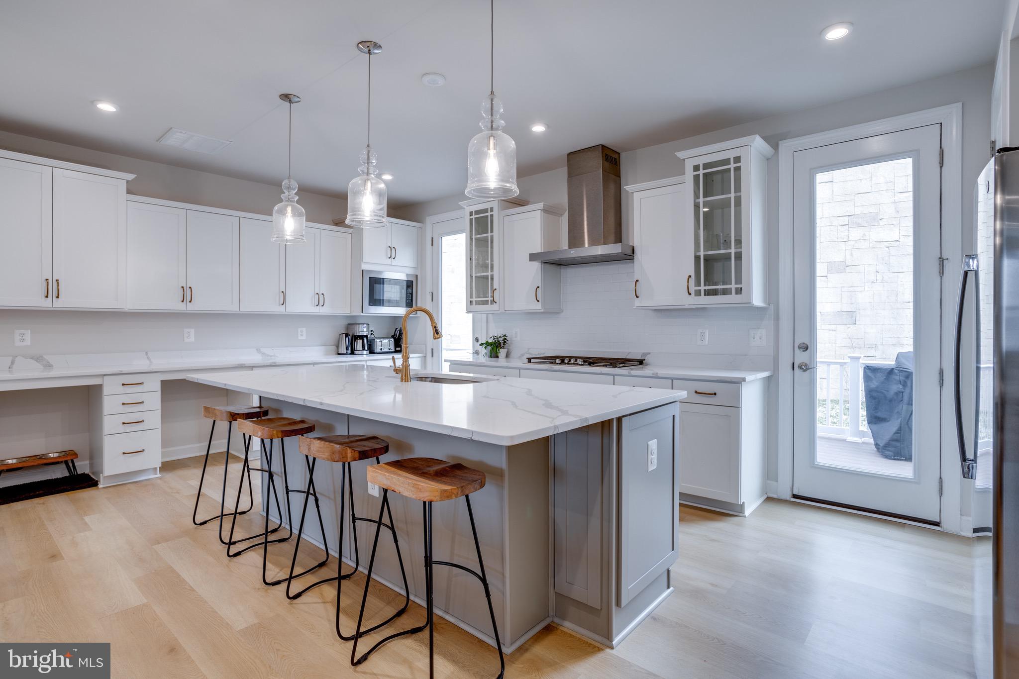 2822 HOKIE LANE