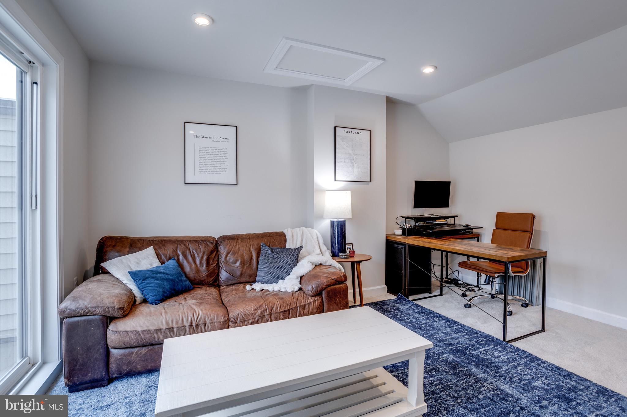 2822 HOKIE LANE