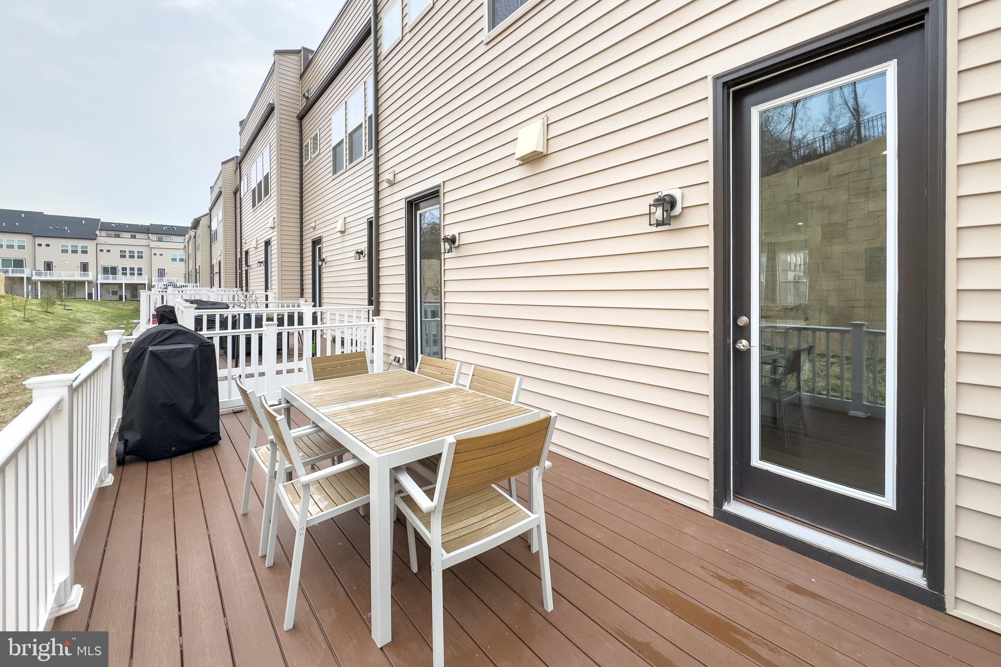 2822 HOKIE LANE