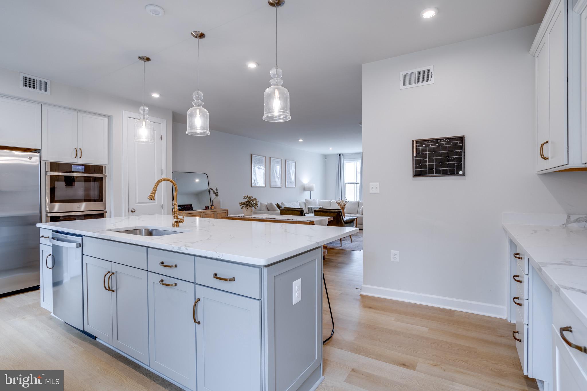 2822 HOKIE LANE