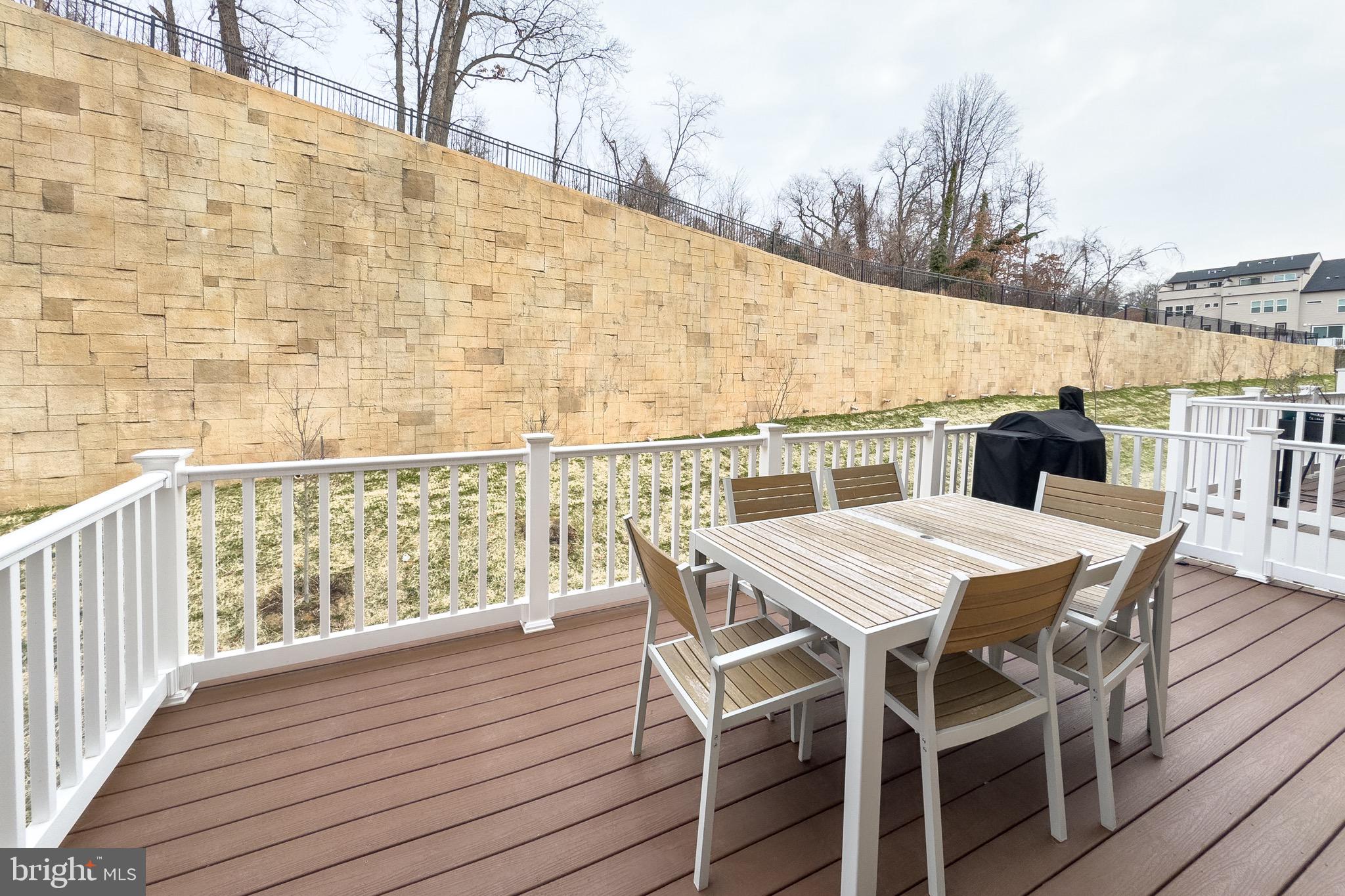 2822 HOKIE LANE