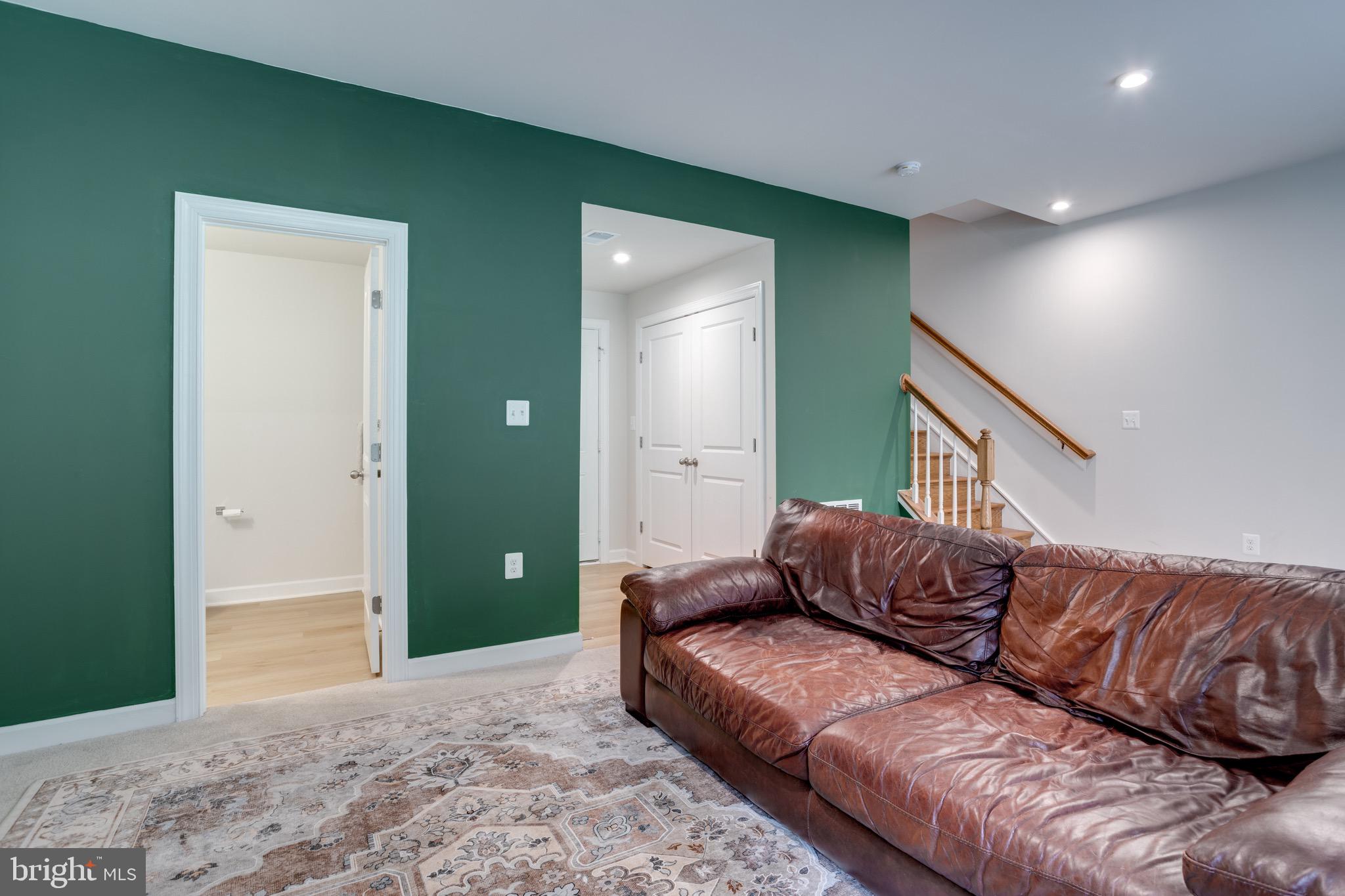 2822 HOKIE LANE