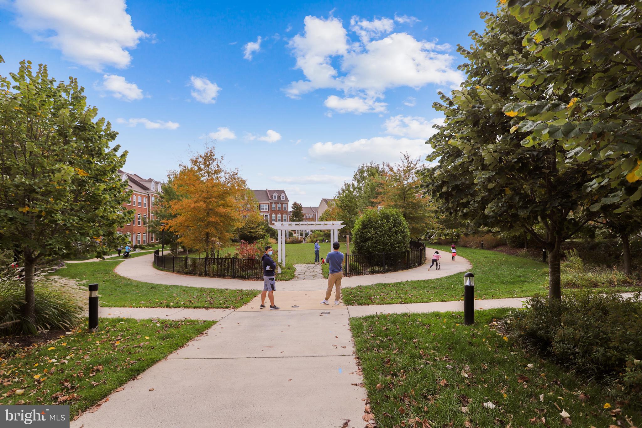 3030 RITTENHOUSE CIRCLE 39