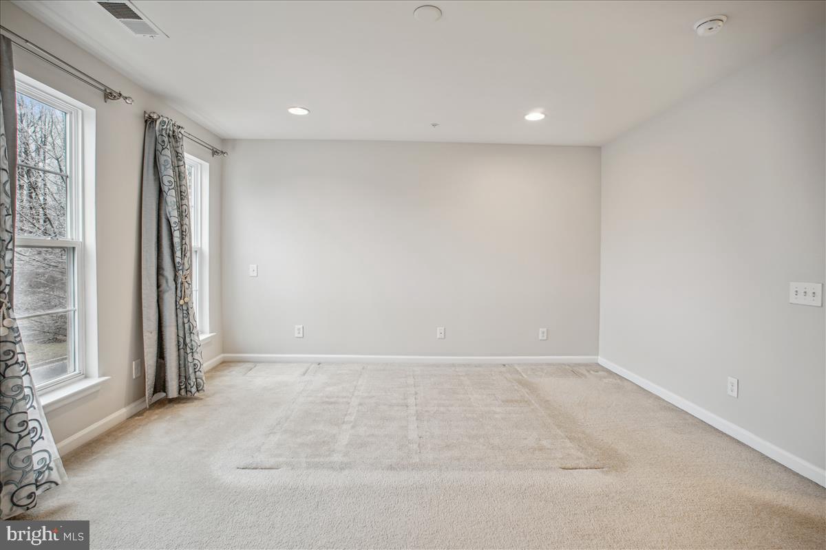 3030 RITTENHOUSE CIRCLE 39