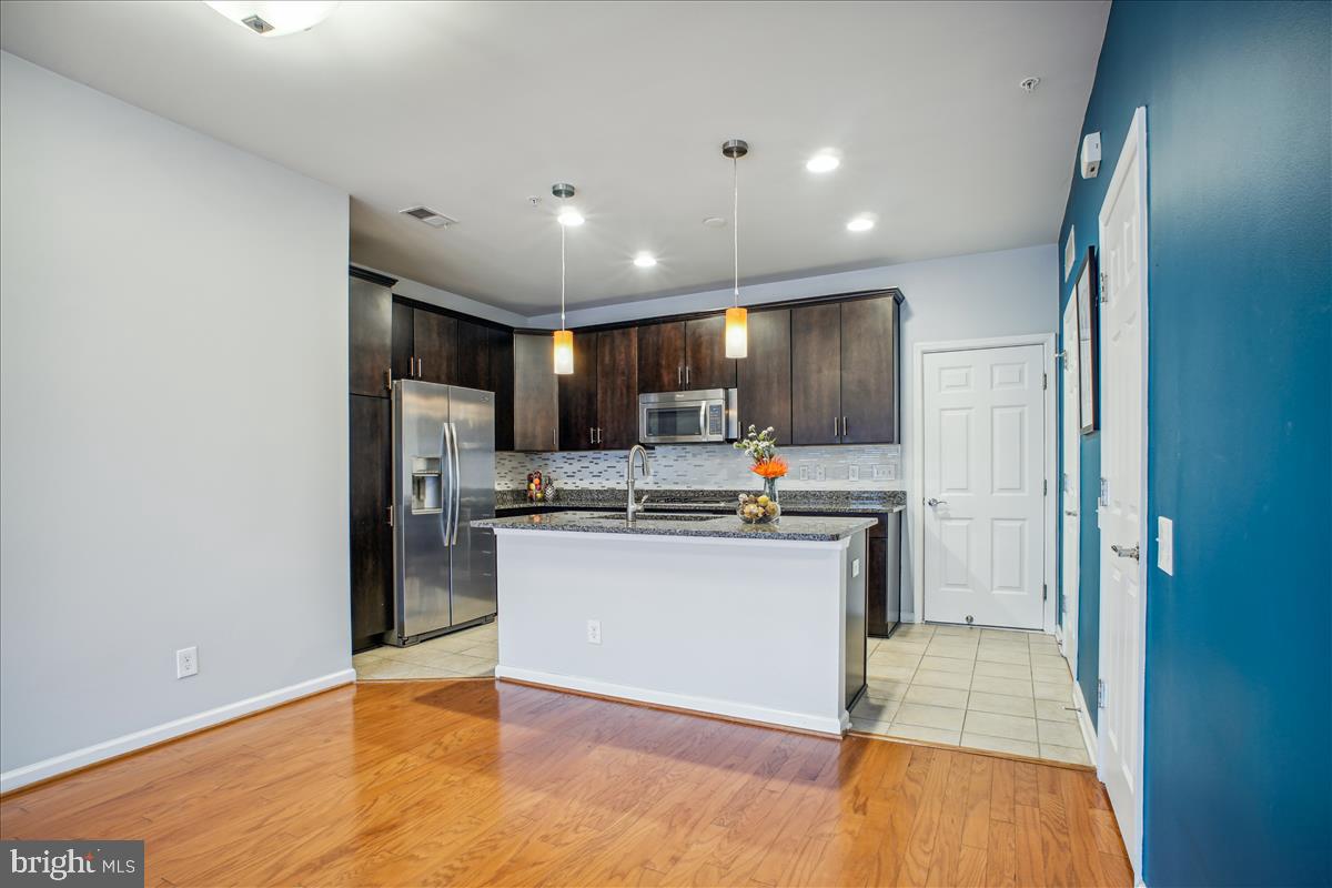 3030 RITTENHOUSE CIRCLE 39