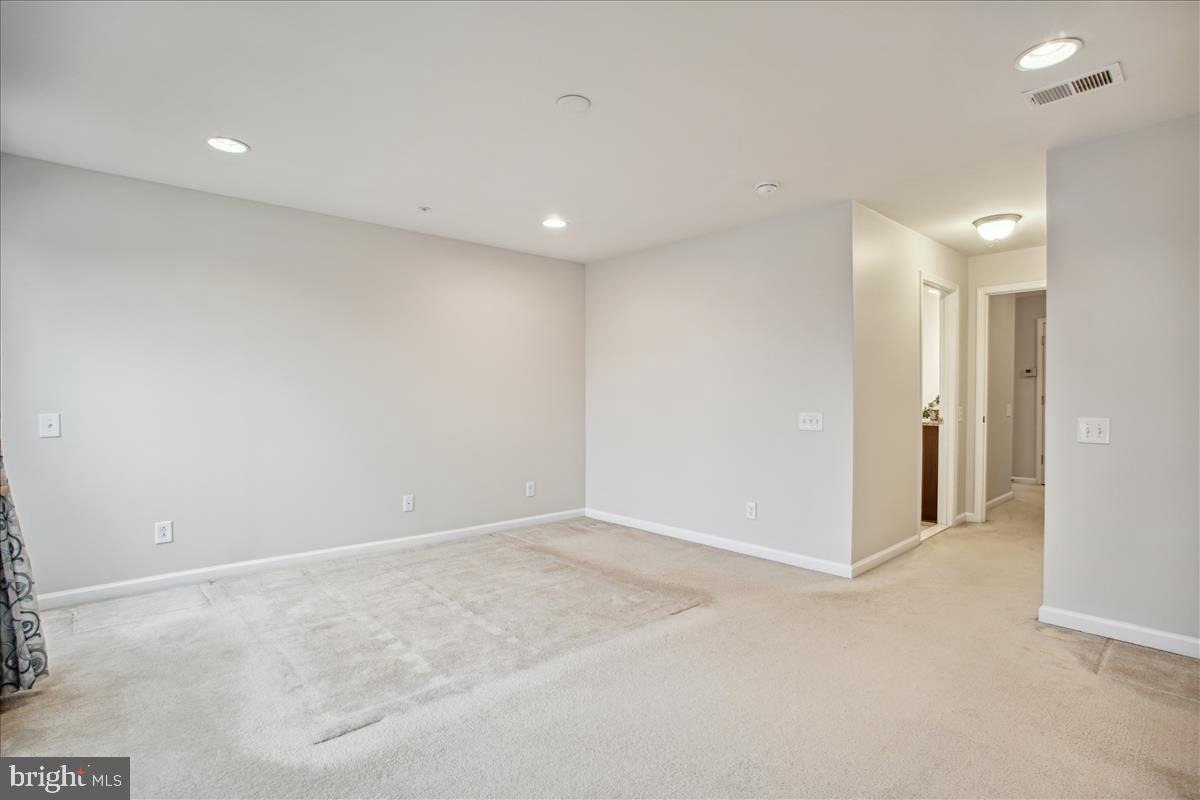 3030 RITTENHOUSE CIRCLE 39