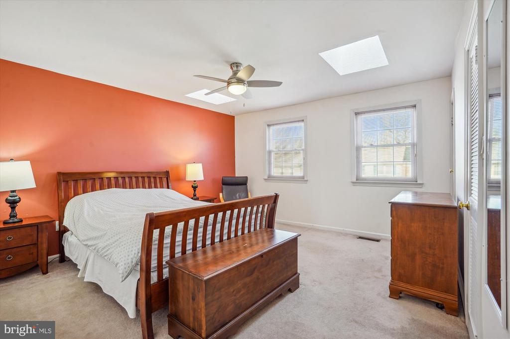 8131 LARKIN LANE