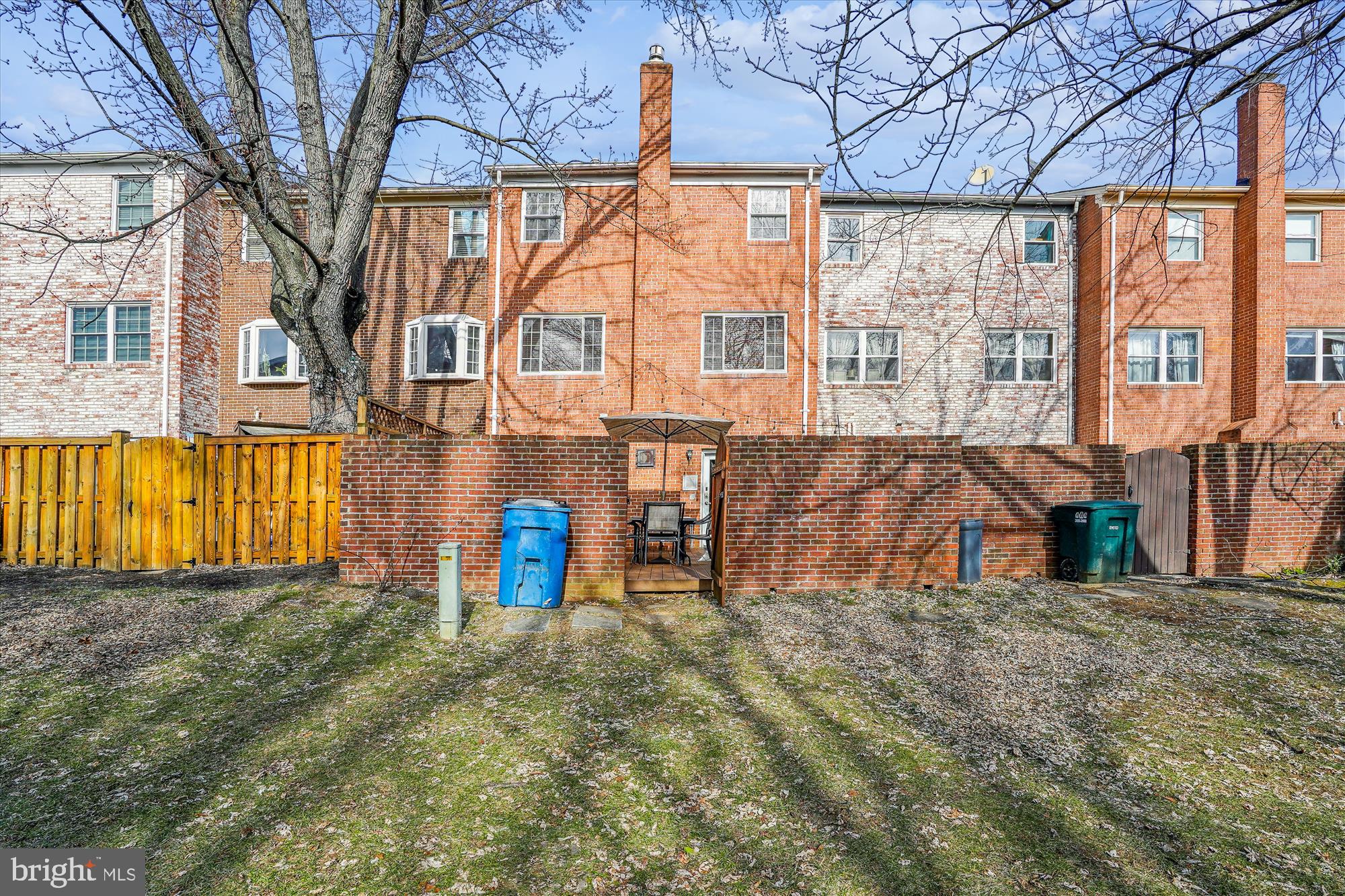 8131 LARKIN LANE