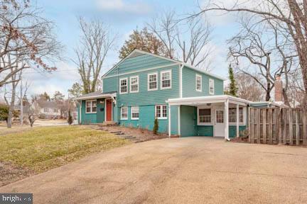 915 DRESDEN COURT