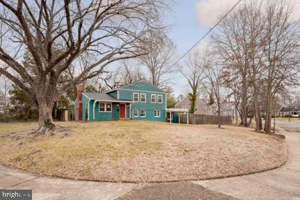 915 DRESDEN COURT