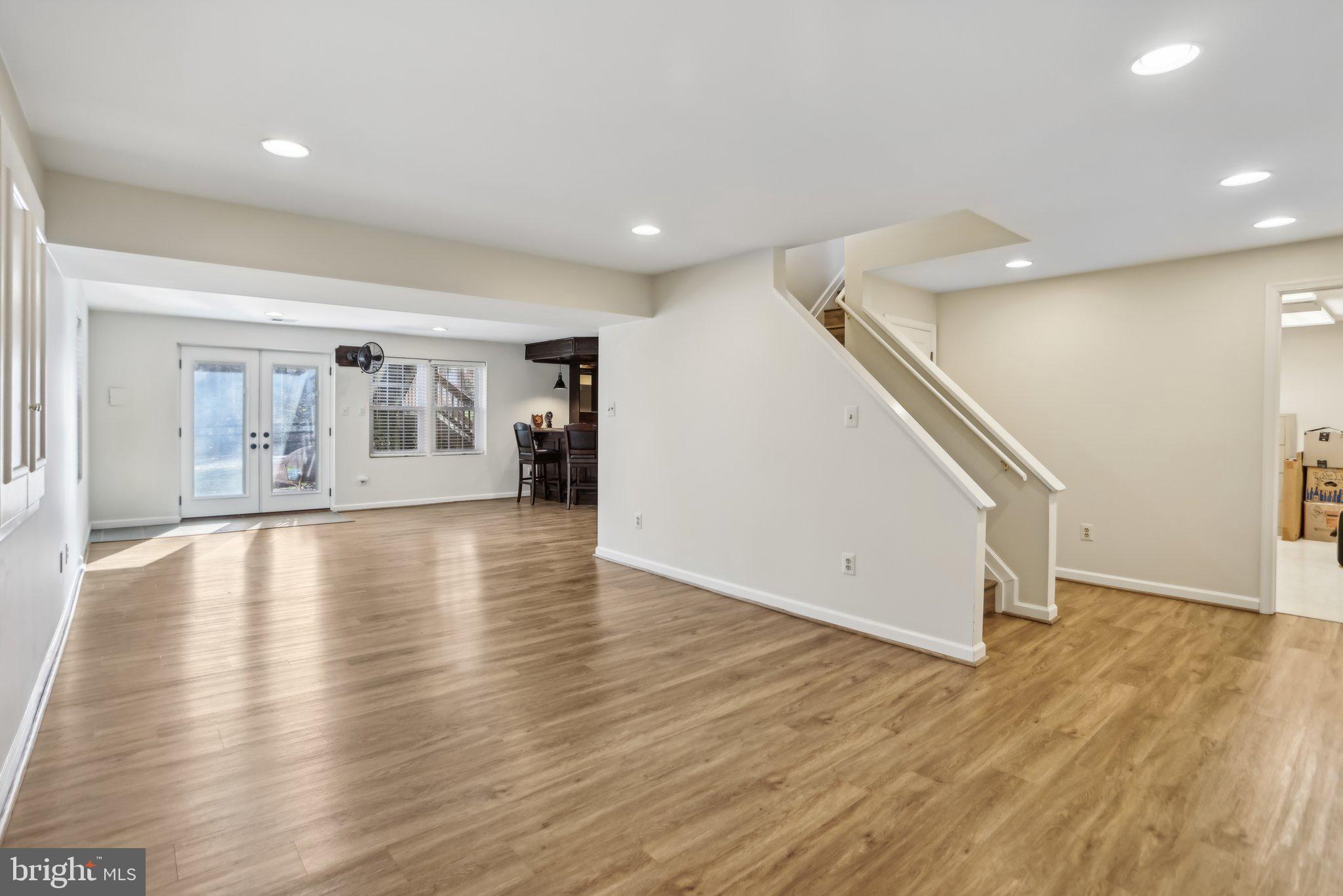 711 HUNTSMAN PLACE