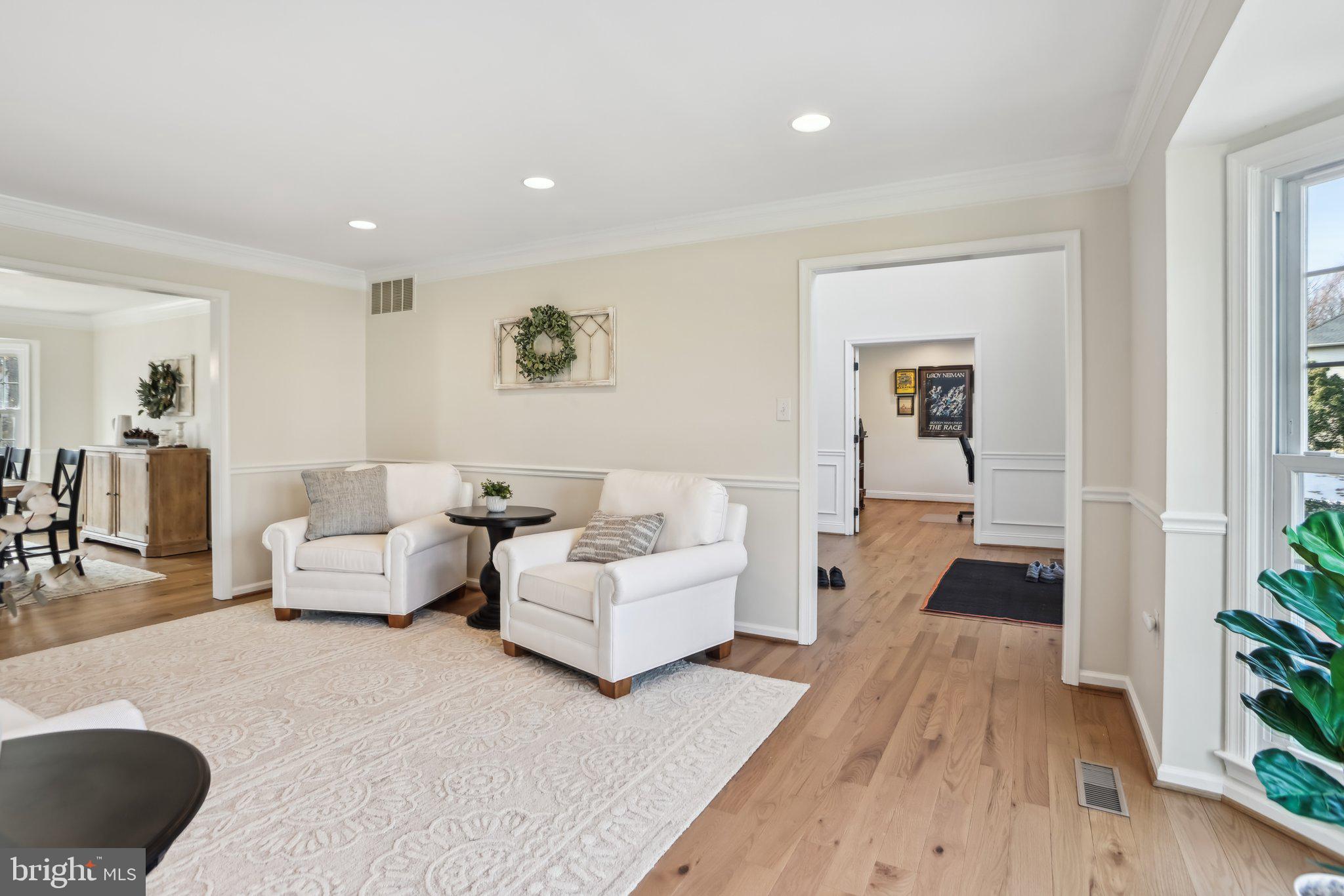 711 HUNTSMAN PLACE