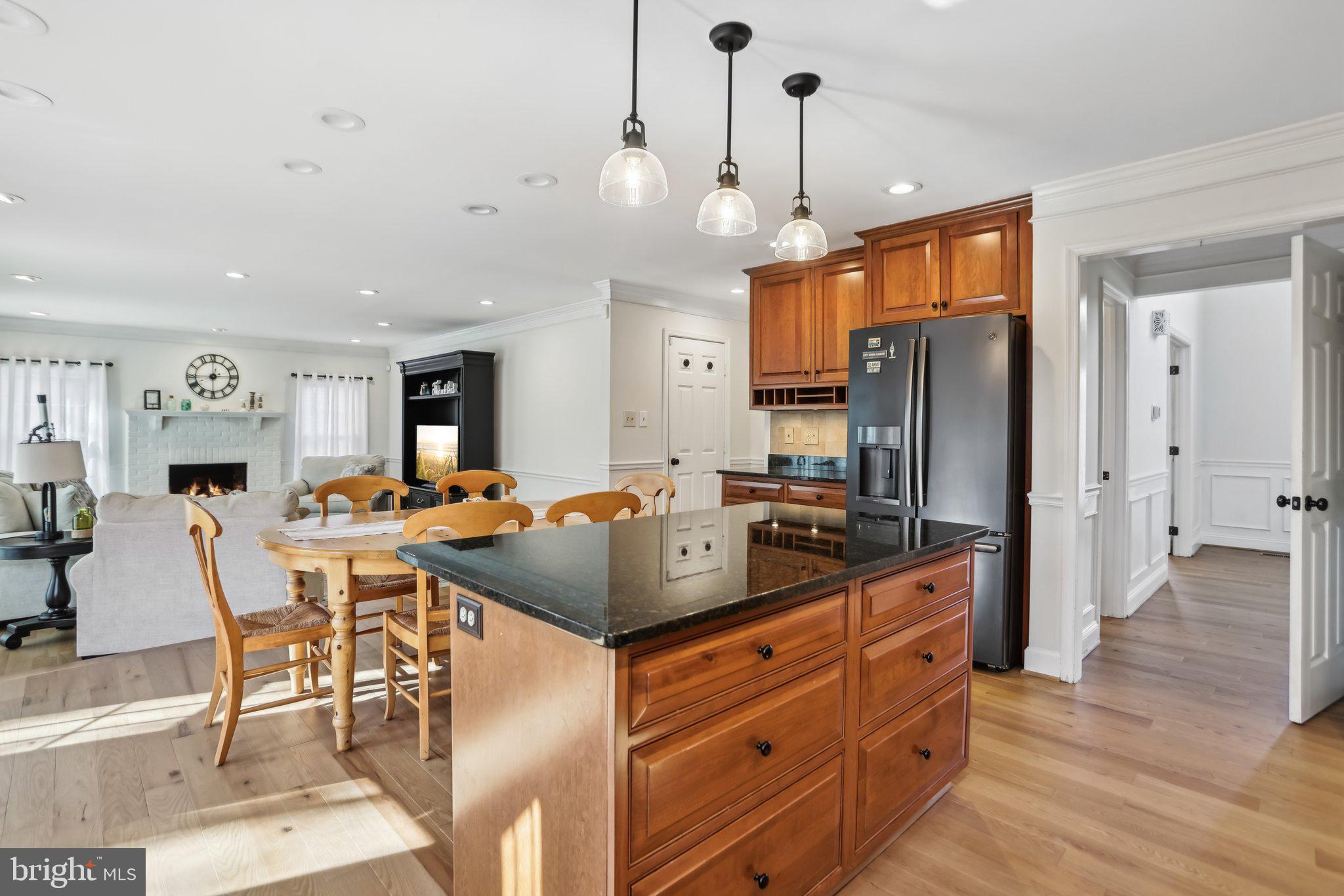 711 HUNTSMAN PLACE