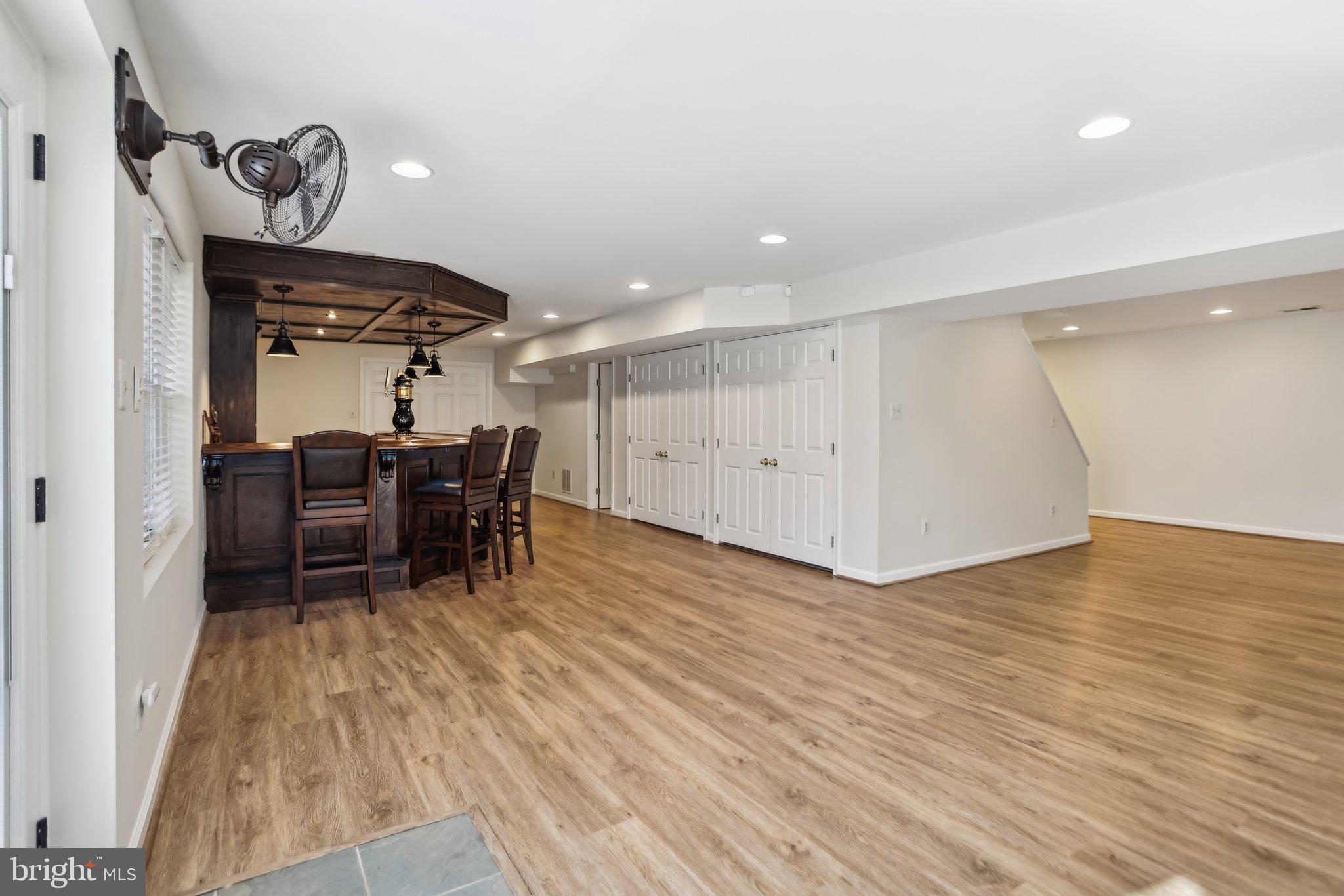 711 HUNTSMAN PLACE