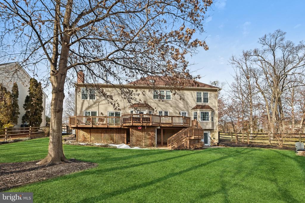 711 HUNTSMAN PLACE
