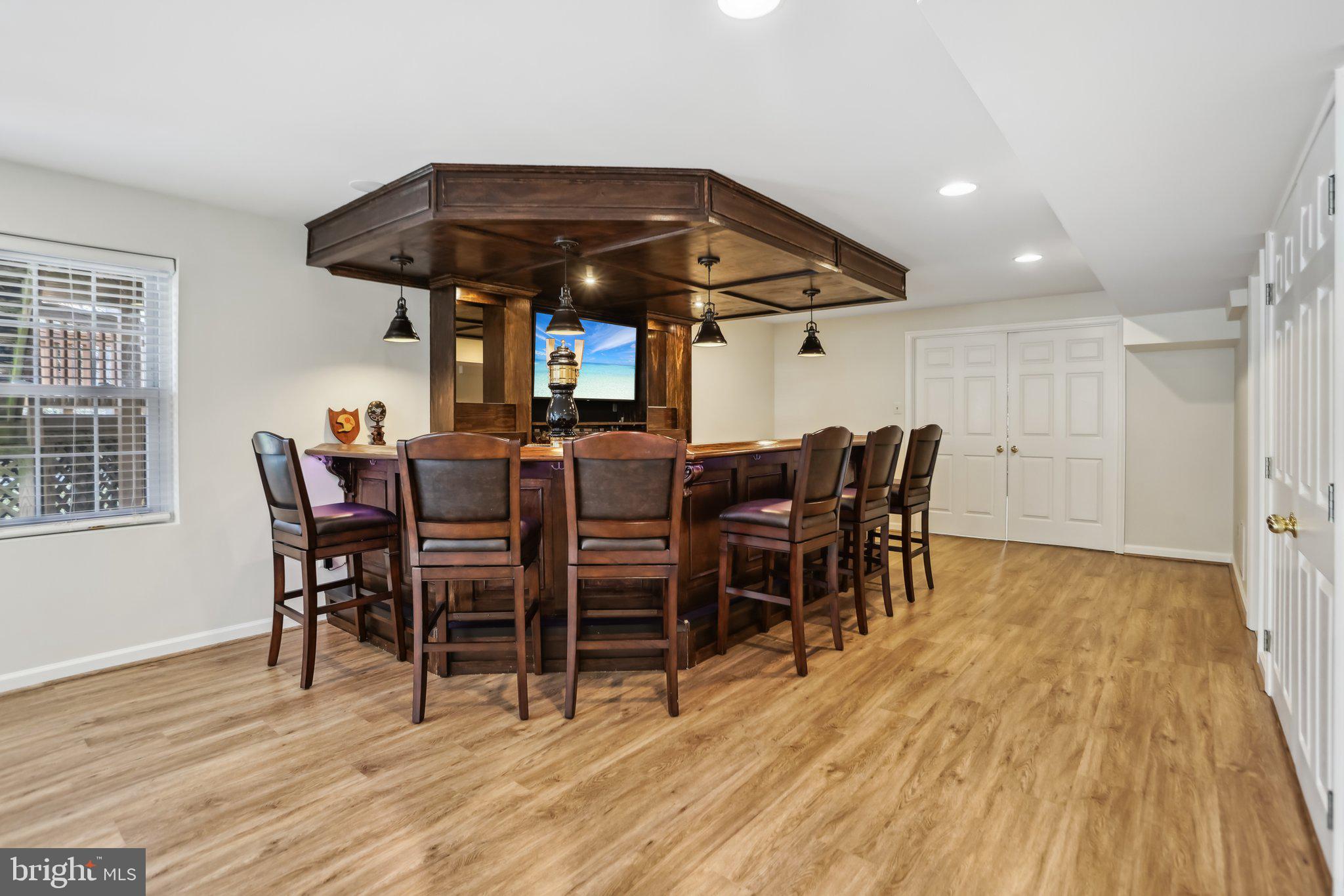 711 HUNTSMAN PLACE