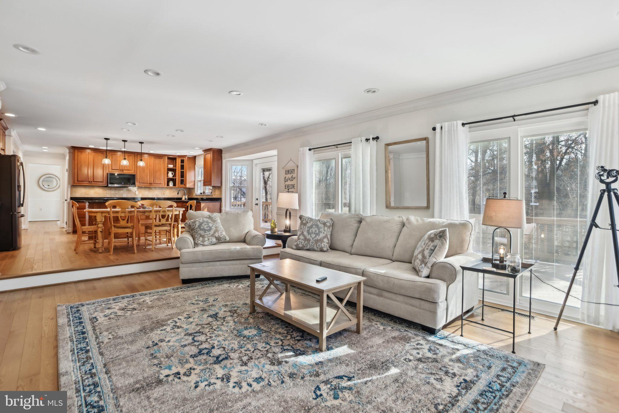 711 HUNTSMAN PLACE