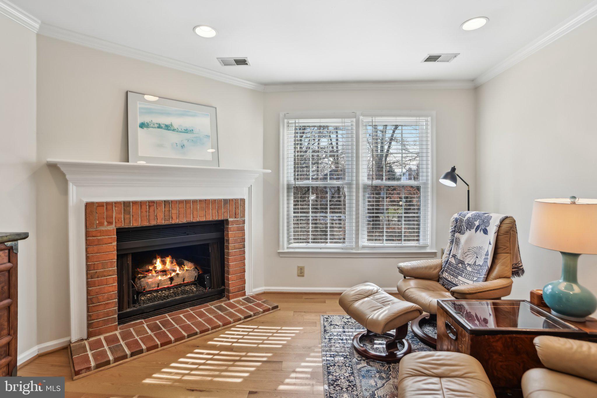 711 HUNTSMAN PLACE