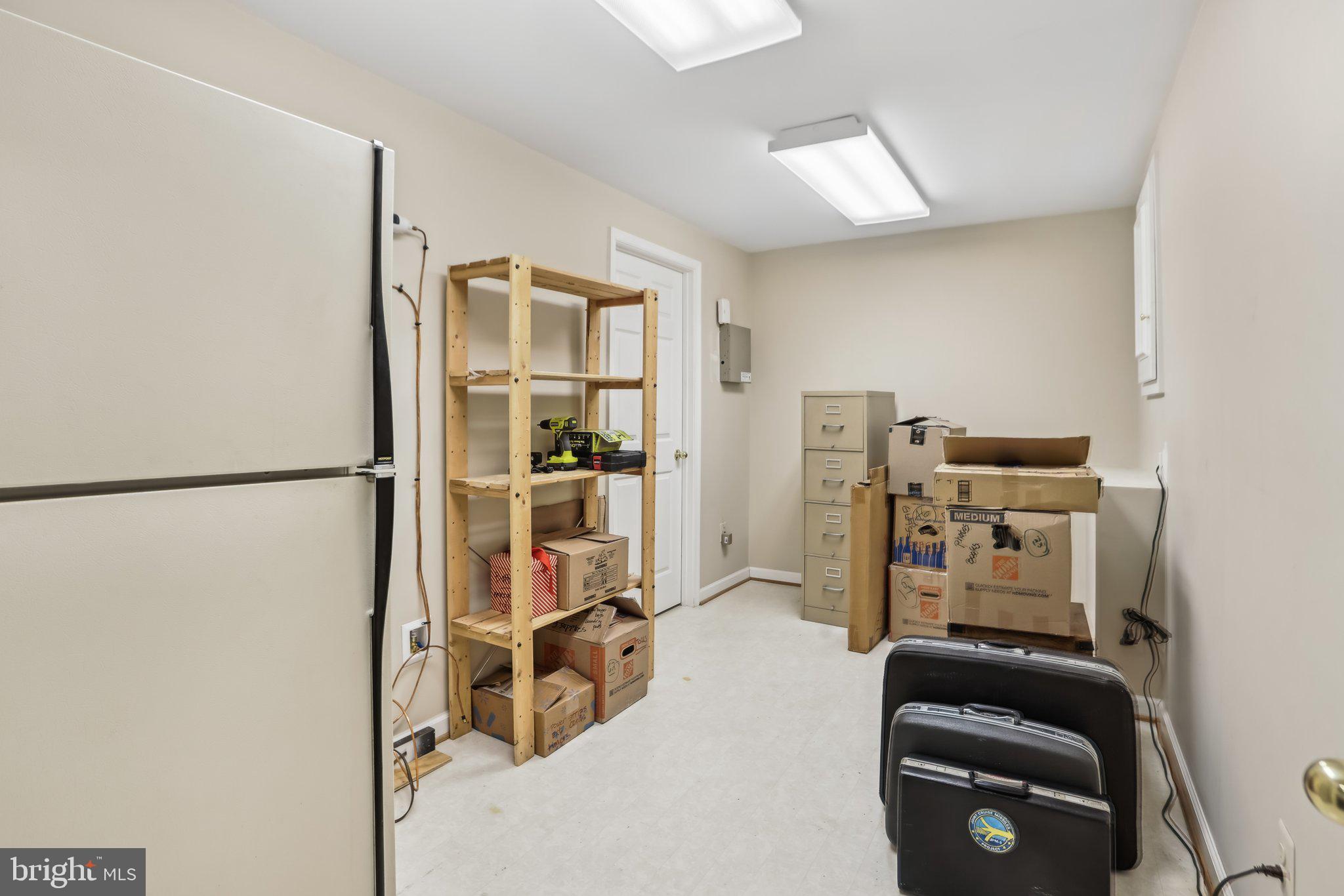 711 HUNTSMAN PLACE